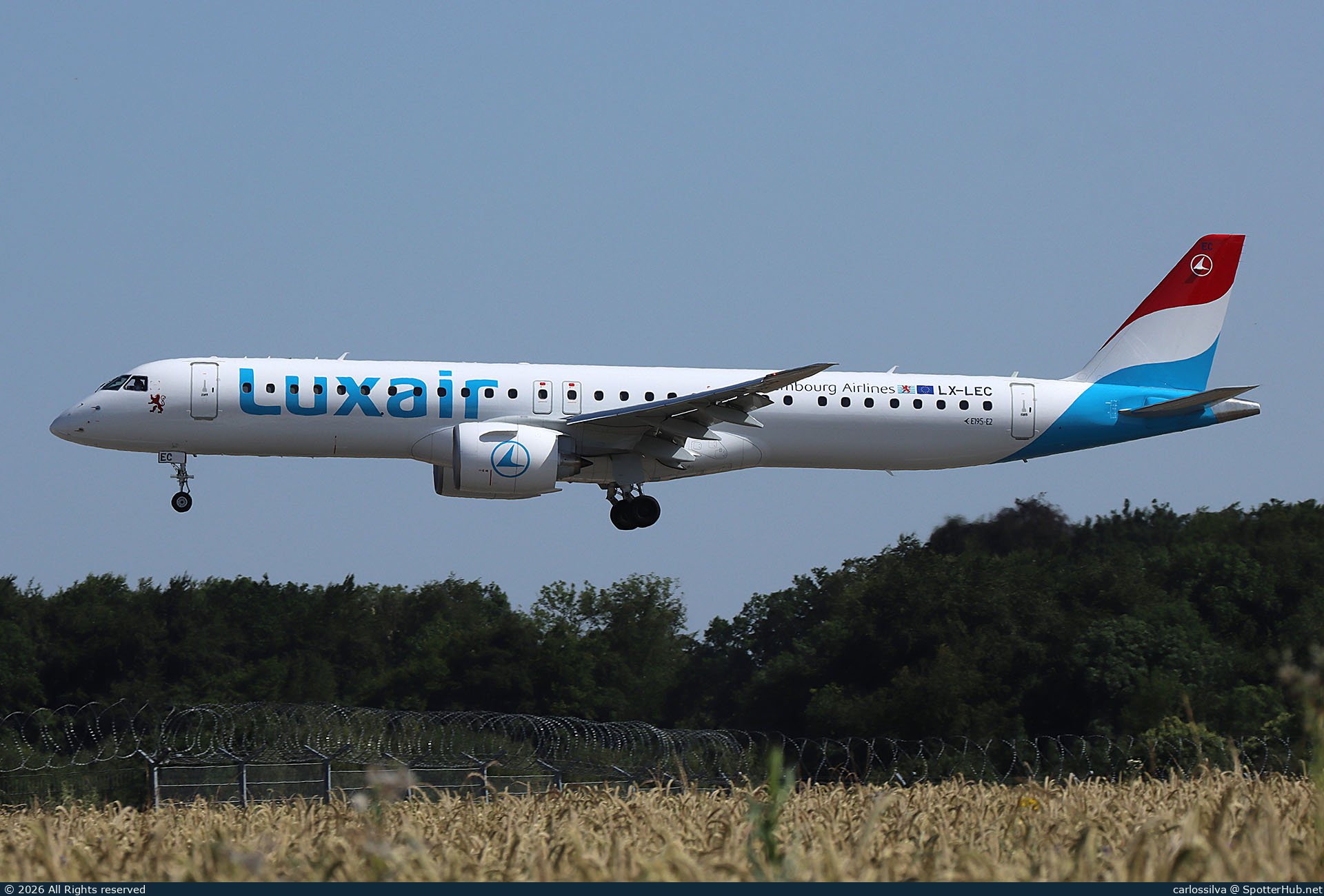 Photo of LX-LEC - Embraer ERJ-190-E2 operated by Luxair