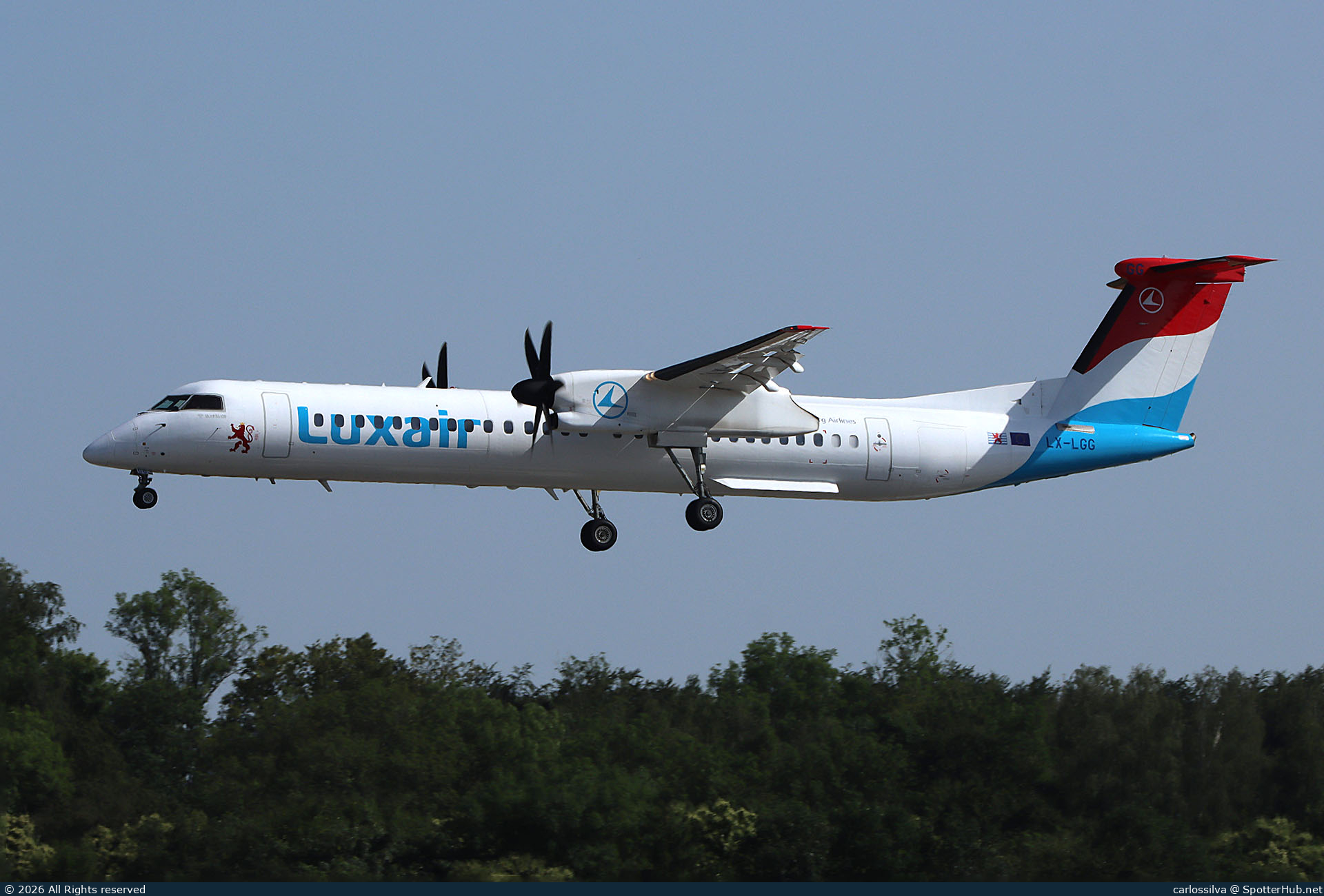 Photo of LX-LGG - Bombardier DHC-8-402 Dash 8 Q400 operated by Luxair