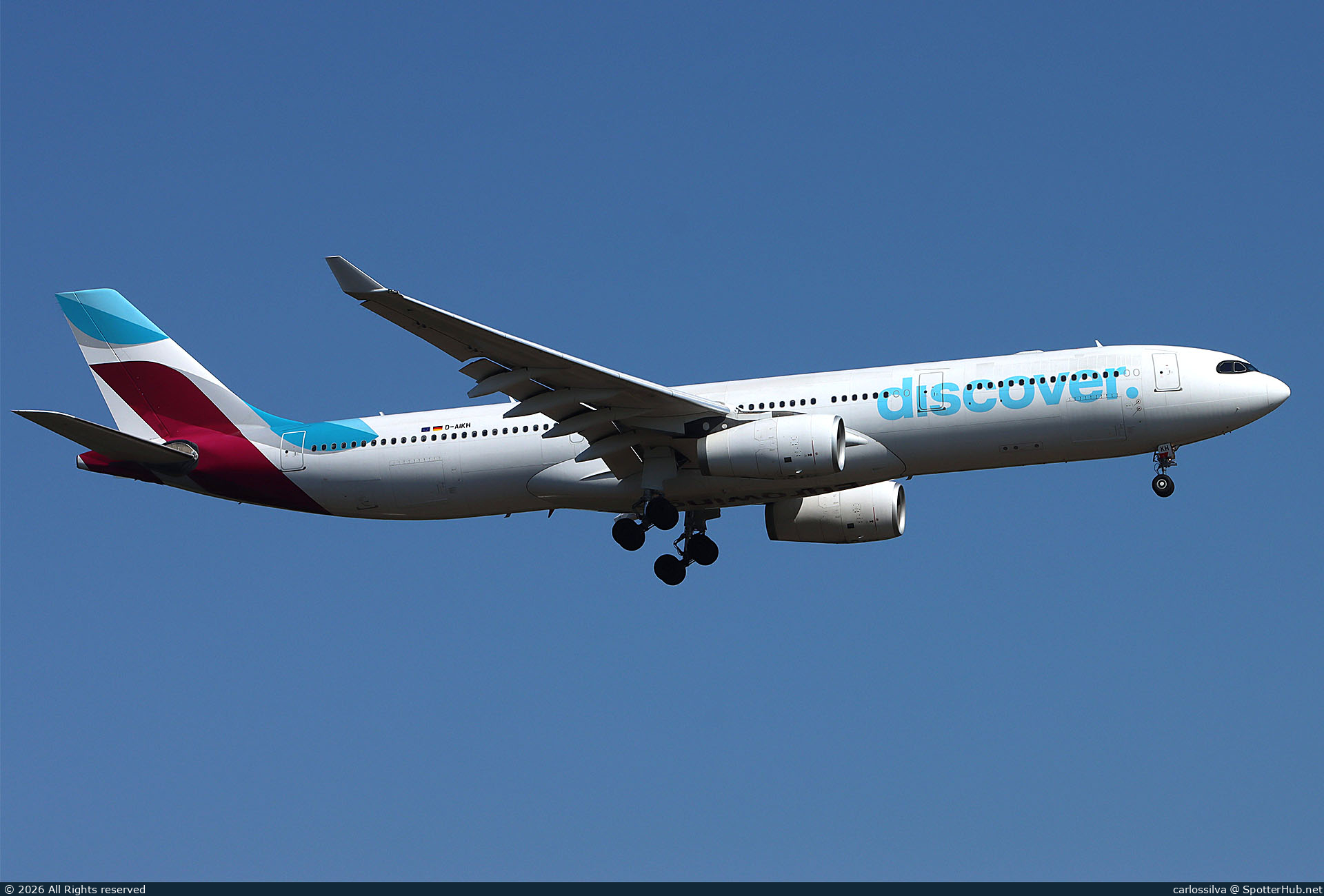 Photo of D-AIKH - Airbus A330-343 operated by Discover Airlines