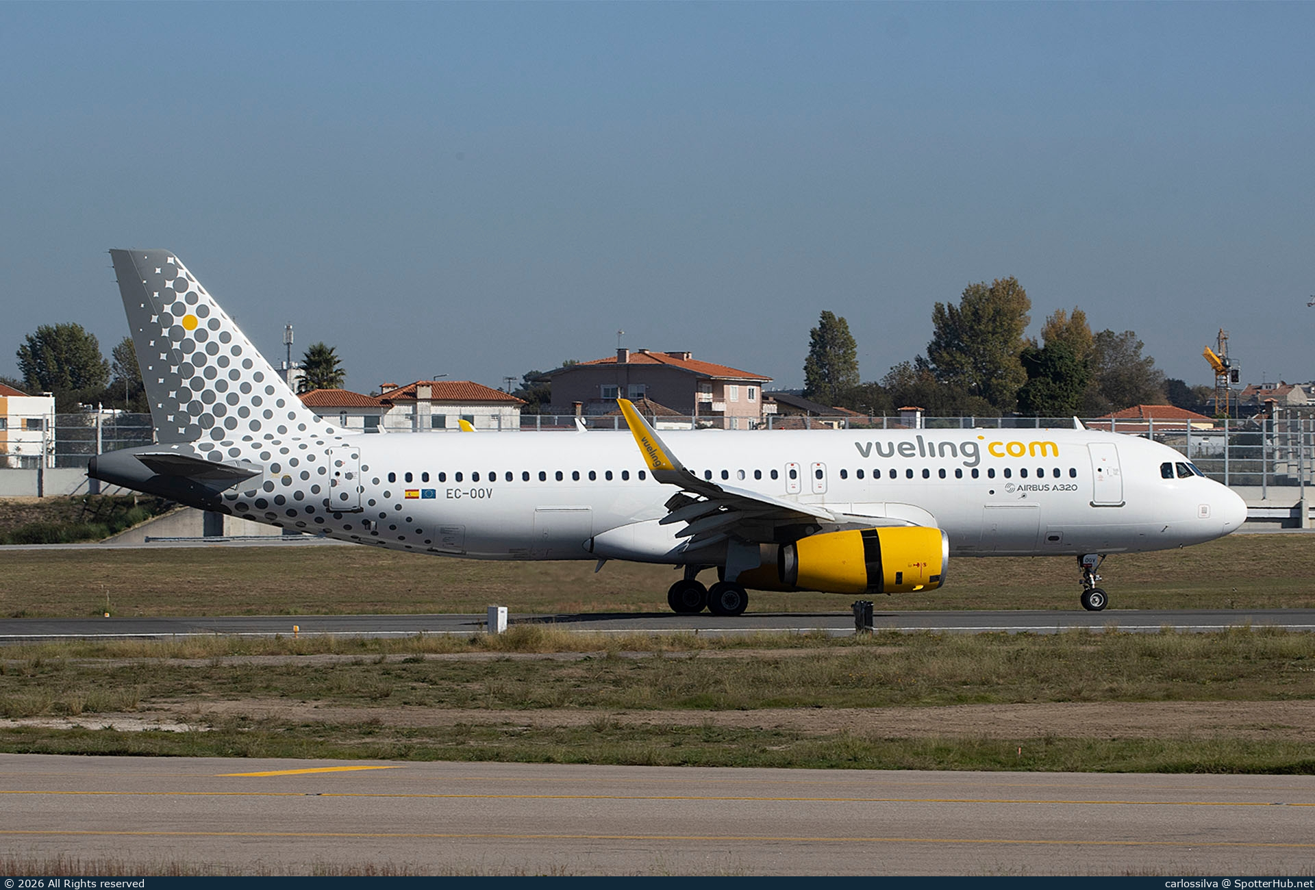 Photo of EC-OOV - Airbus A320-232 operated by Vueling