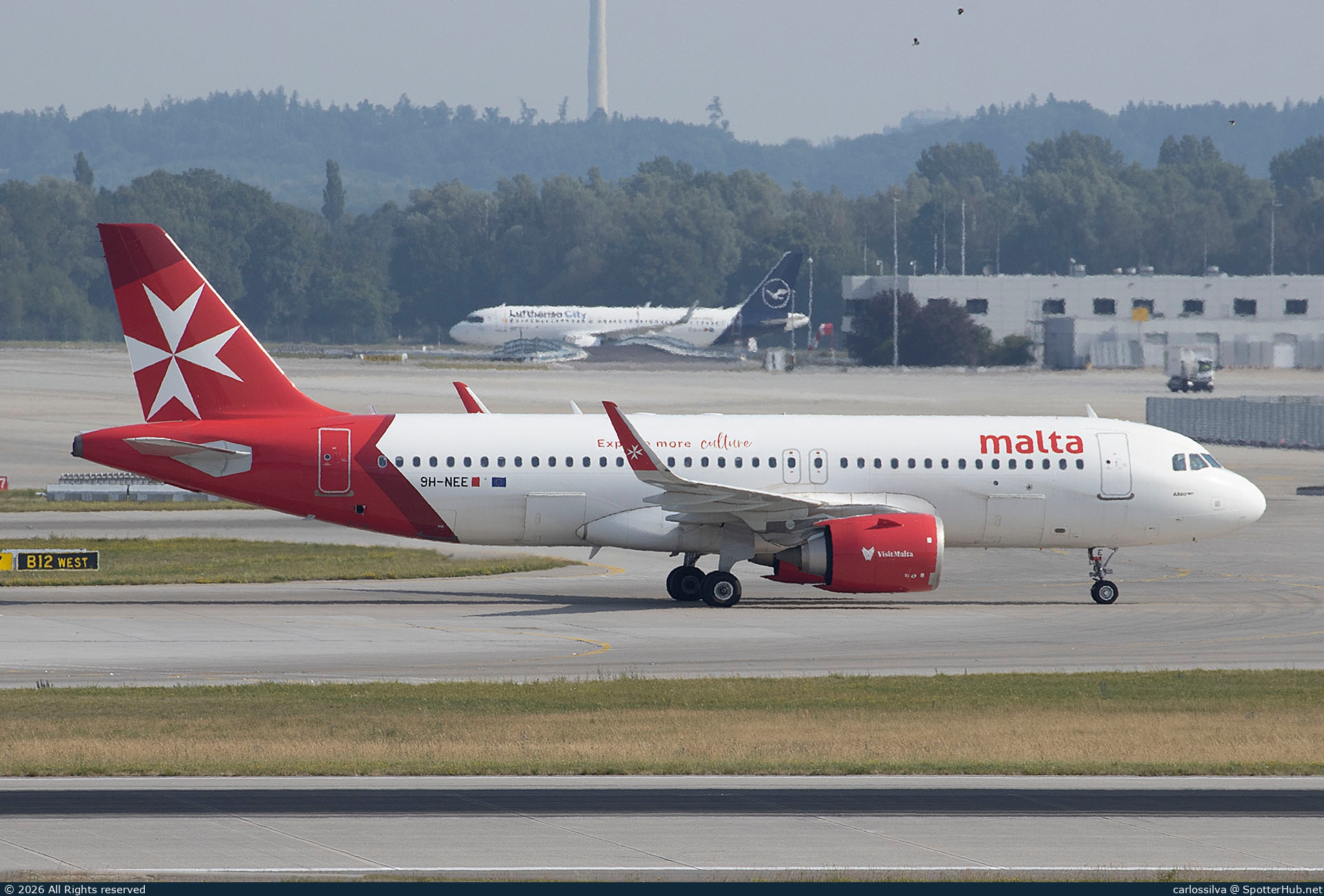 Photo of 9H-NEE - Airbus A320-251N operated by KM Malta Airlines