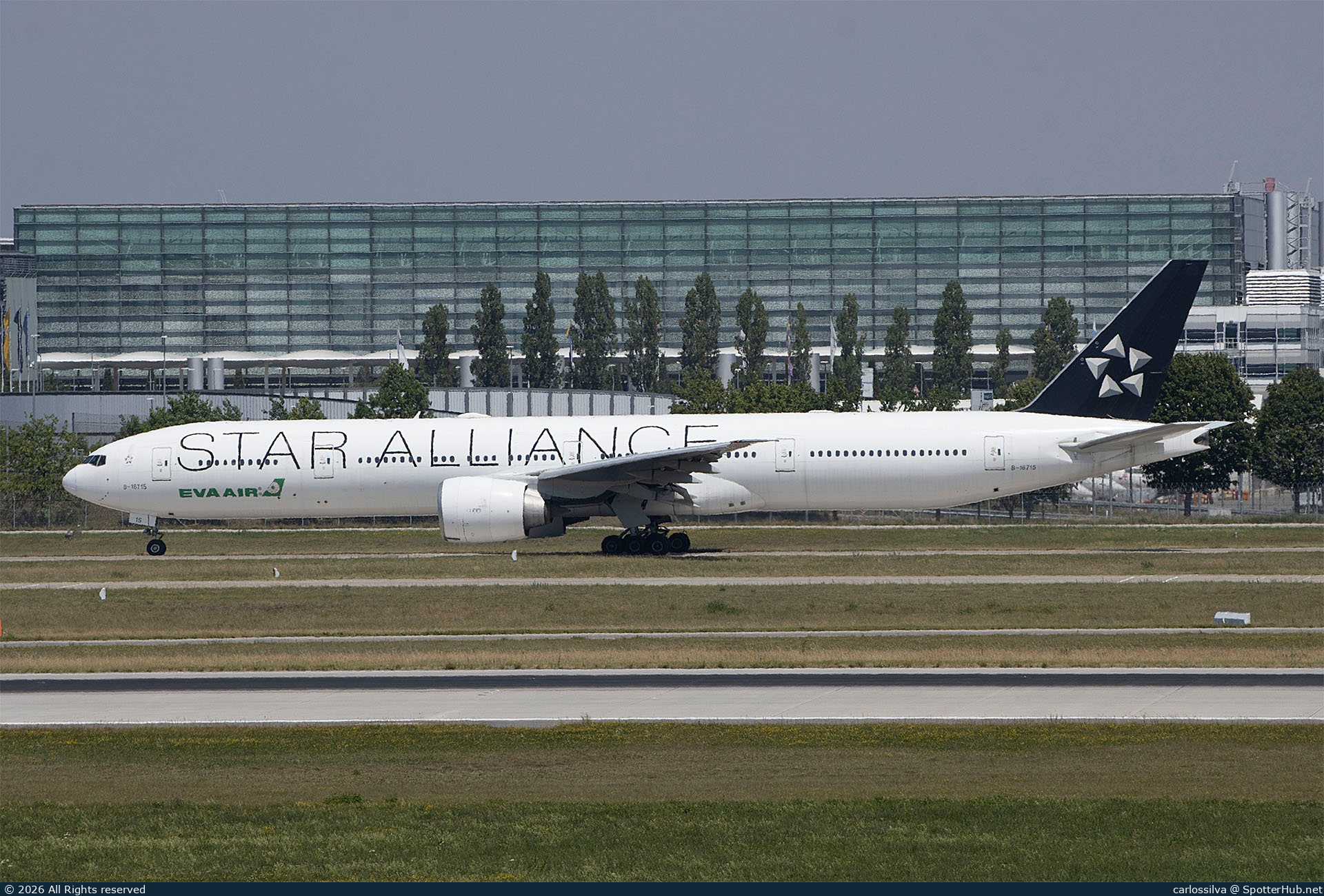 Photo of B-16715 - Boeing 777-35E(ER) operated by EVA Air