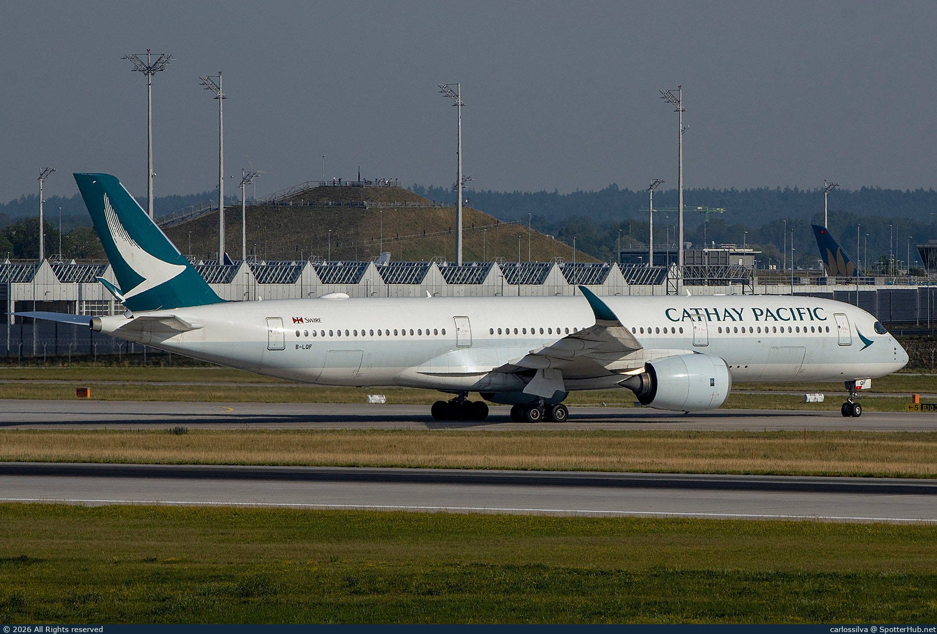Photo of B-LQF - Airbus A350-941 operated by Cathay Pacific Airways