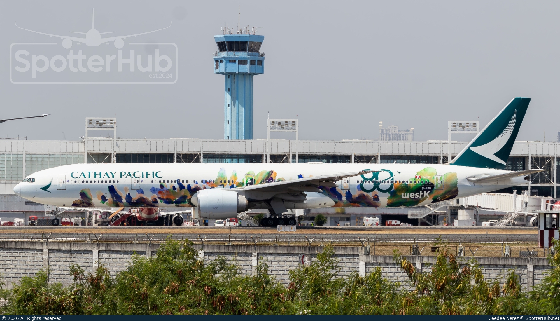 Photo of B-KQU - Boeing 777-367(ER) operated by Cathay Pacific Airways