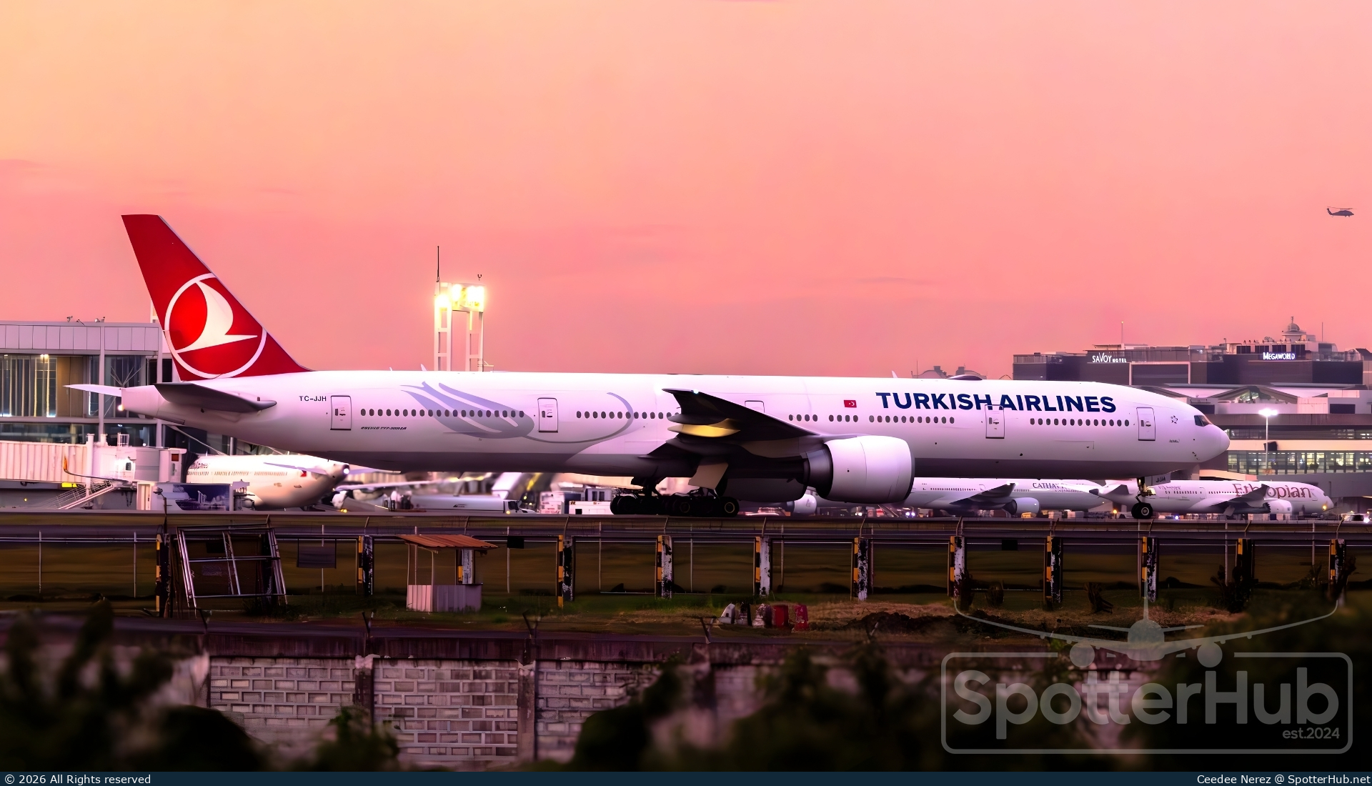 Photo of TC-JJH - Boeing 777-3F2(ER) operated by Turkish Airlines