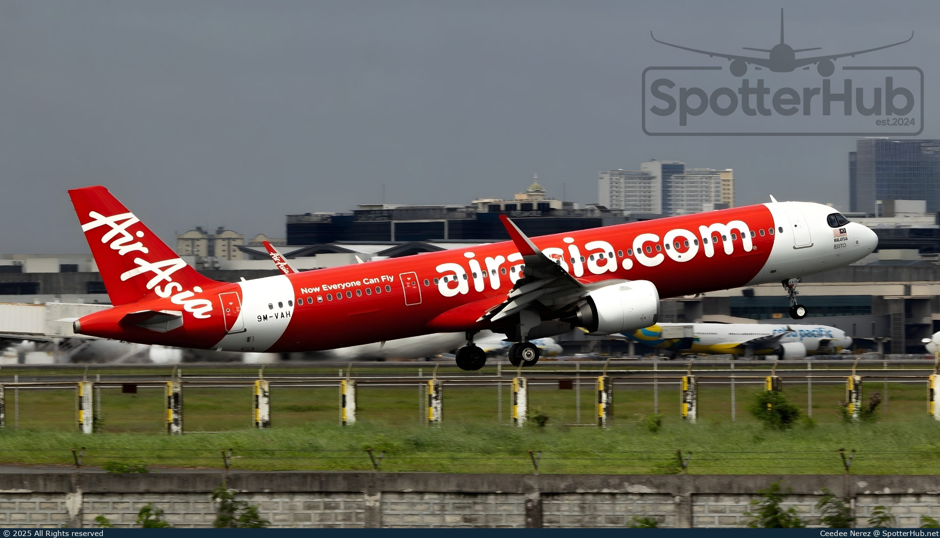 Photo of 9M-VAH - Airbus A321-251NX operated by AirAsia