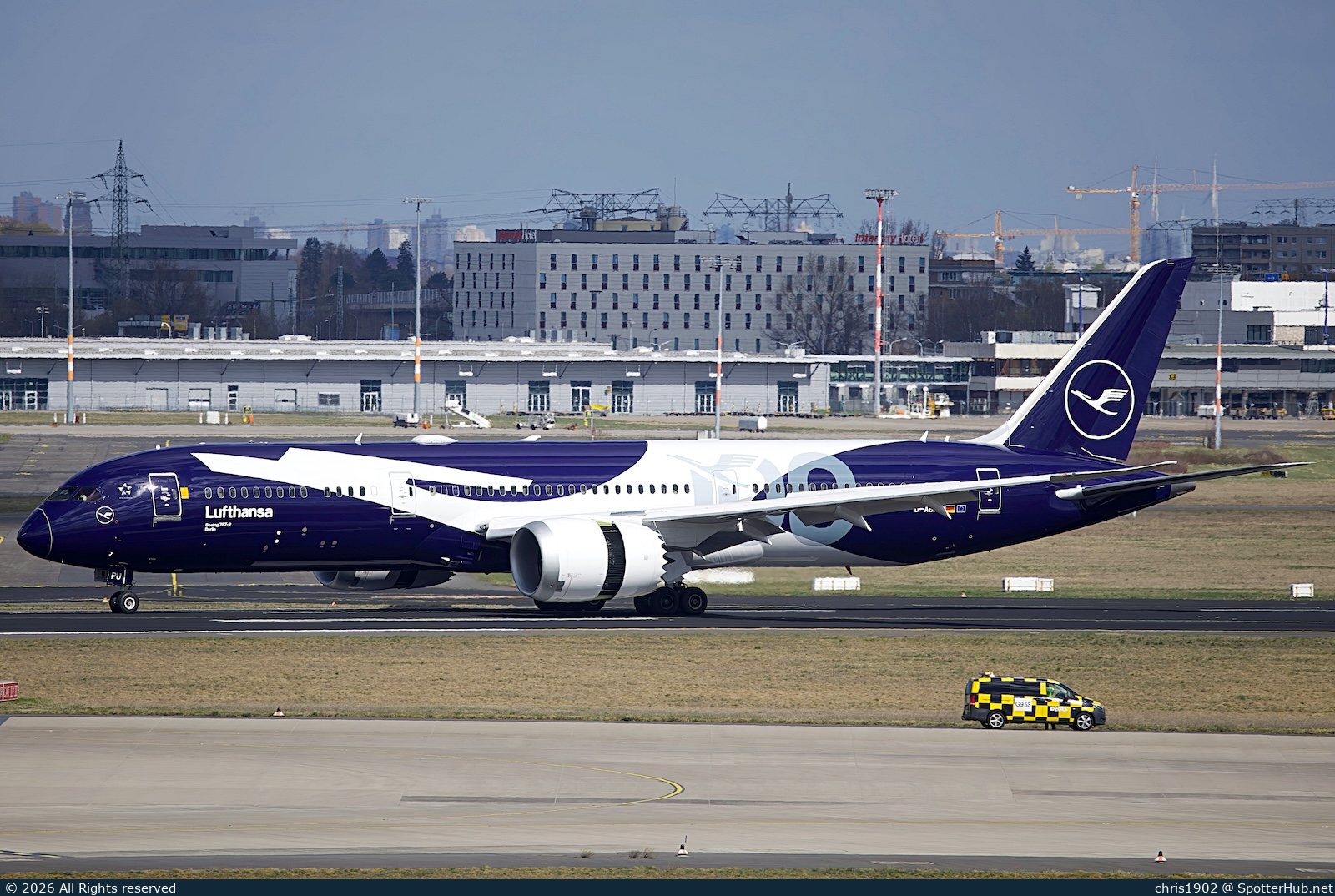 Photo of D-ABPU - Boeing 787-9 Dreamliner operated by Lufthansa