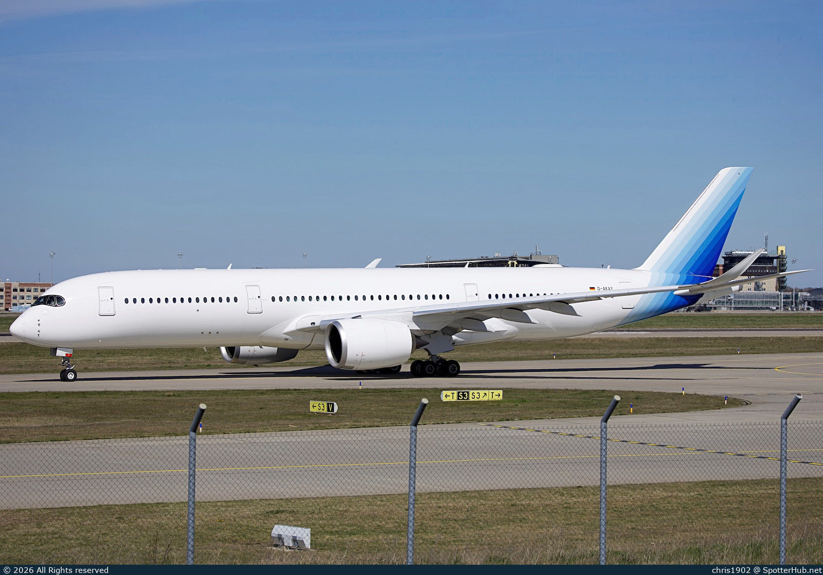 Photo of D-AKAY - Airbus A350-941(CJ) operated by K5 Aviation