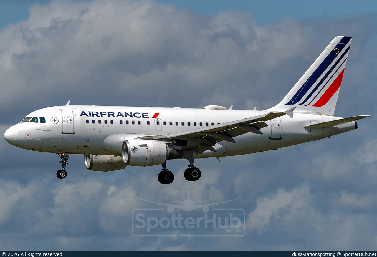 Photo of F-GUGP - Airbus A318-111 operated by Air France