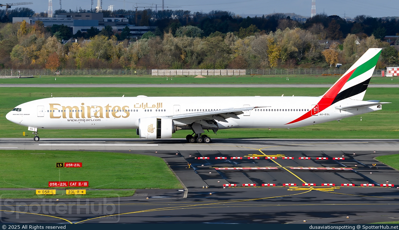 Photo of A6-EGL - Boeing 777-31H(ER) operated by Emirates