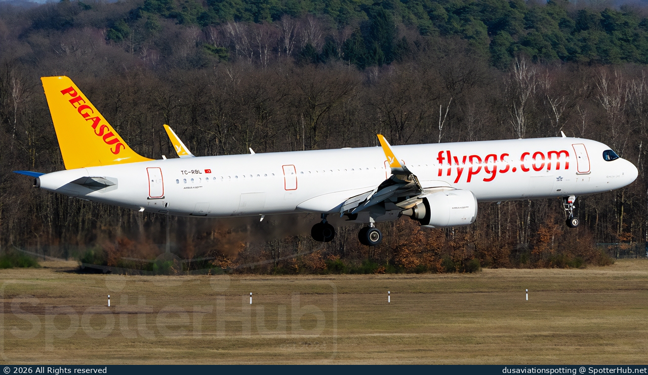 Photo of TC-RBL - Airbus A321-251NX operated by Pegasus Airlines