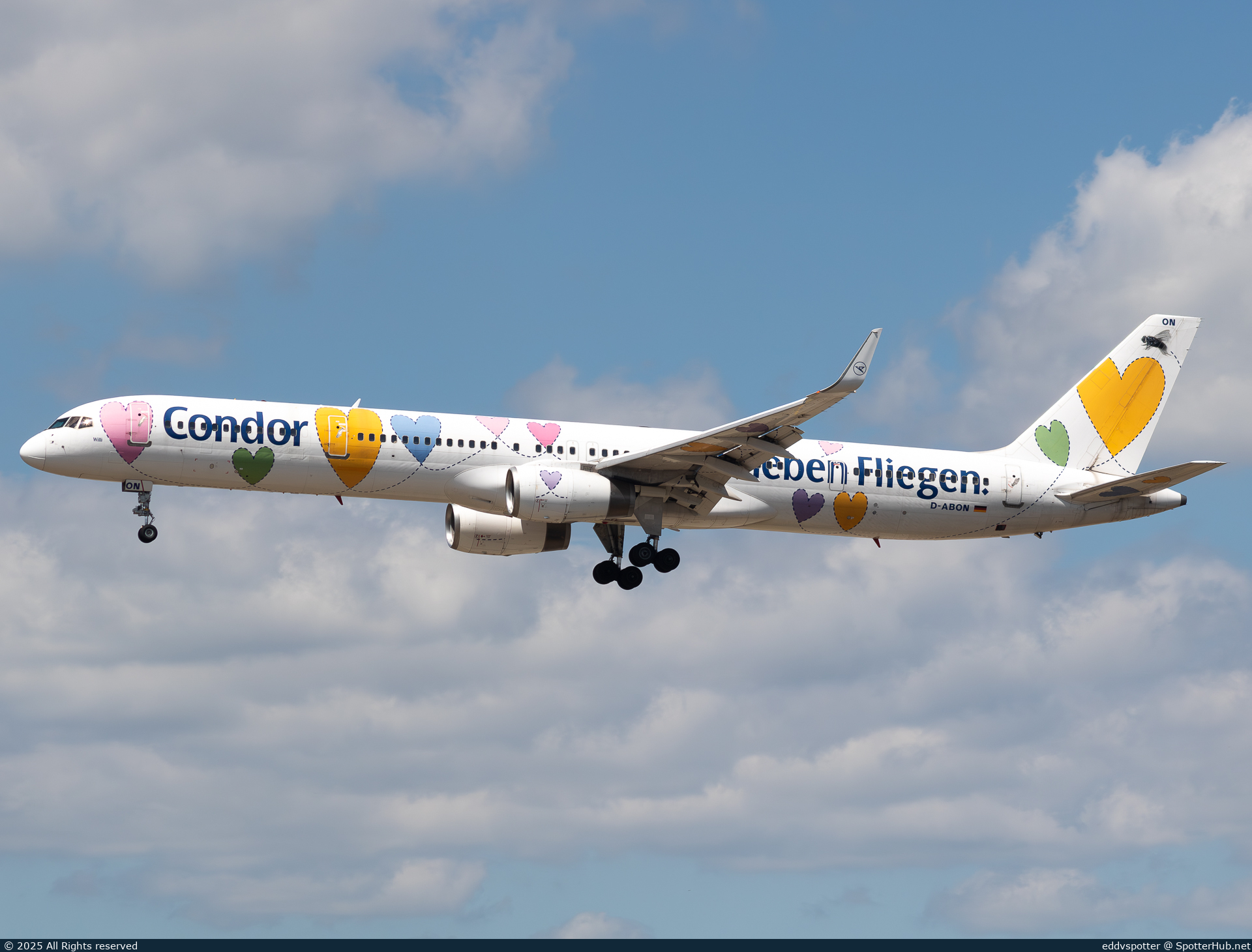 Photo of D-ABON - Boeing 757-330 operated by Condor