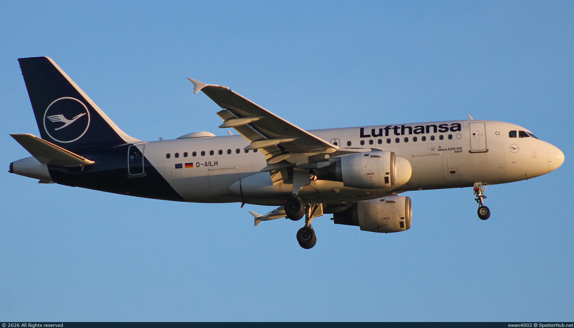 Photo of D-AILH - Airbus A319-114 operated by Lufthansa