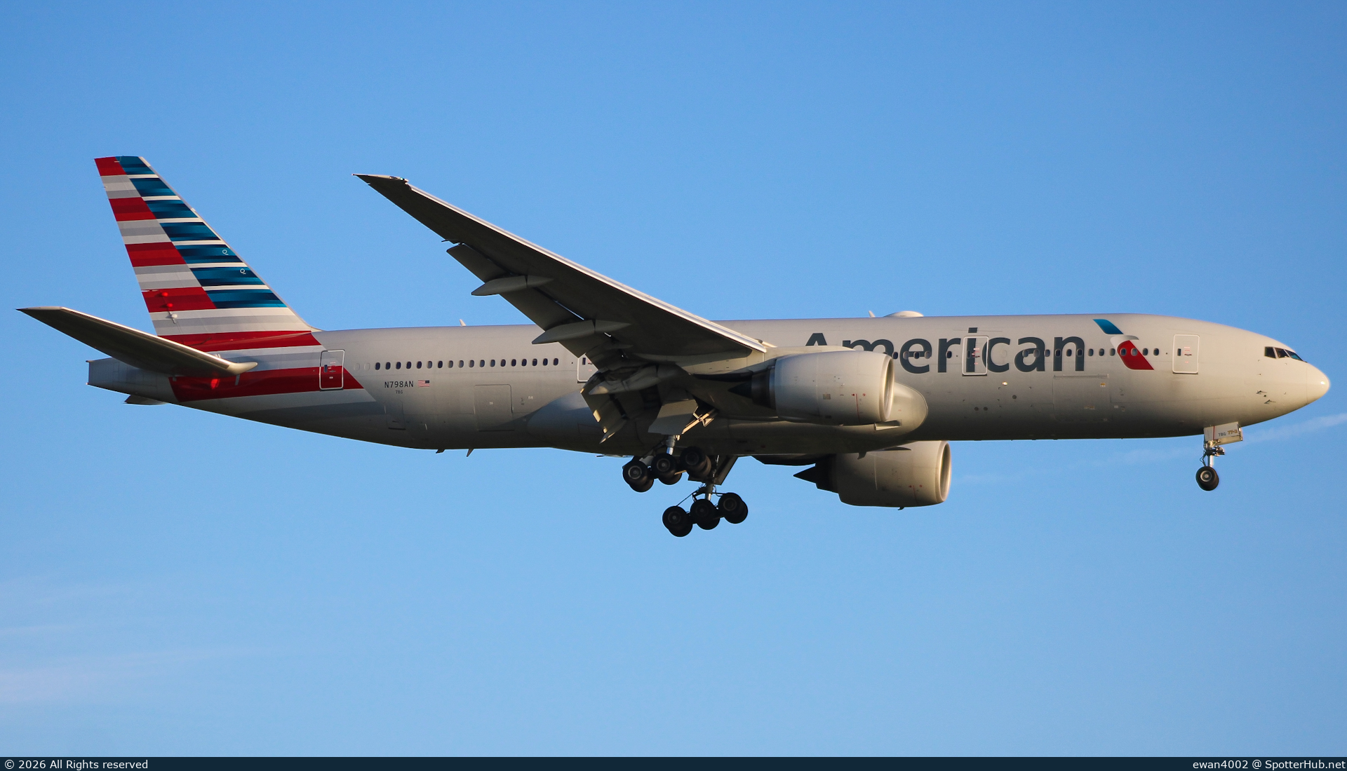 Photo of N798AN - Boeing 777-223(ER) operated by American Airlines