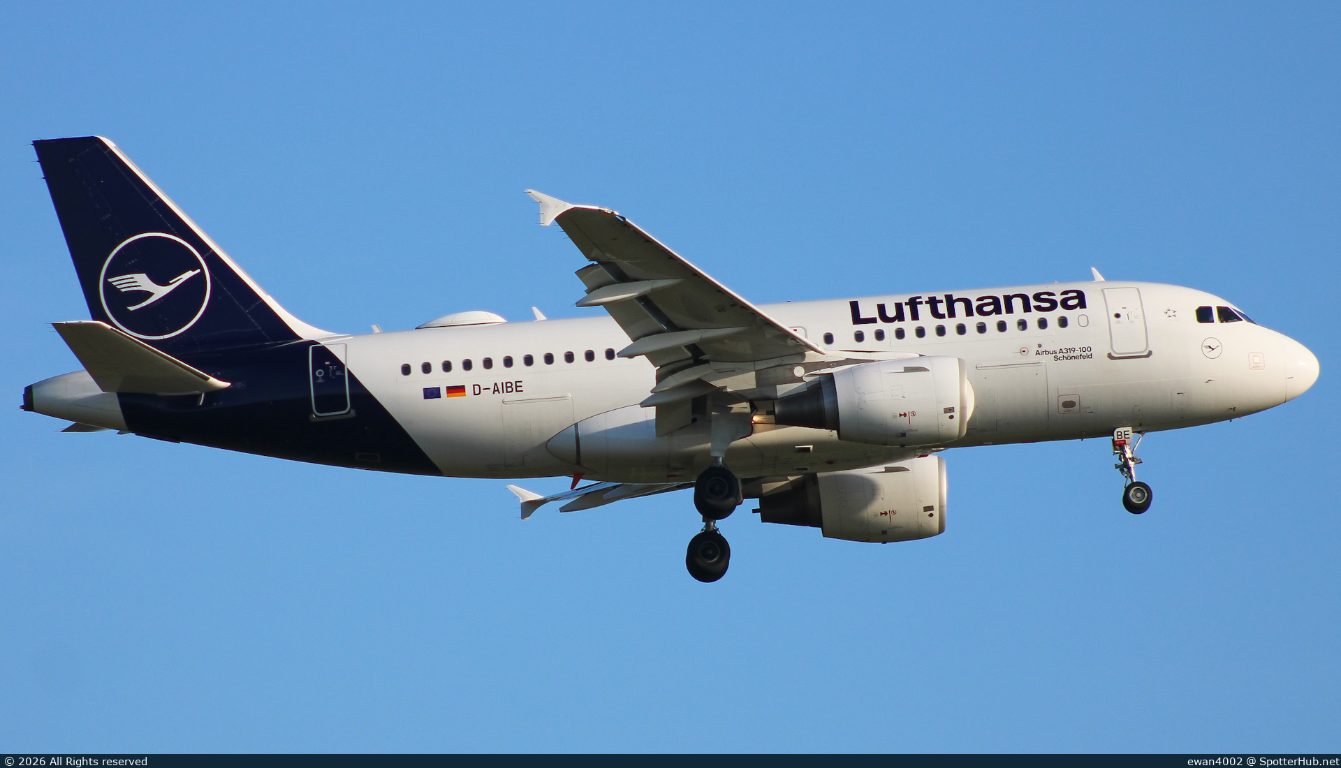 Photo of D-AIBE - Airbus A319-112 operated by Lufthansa