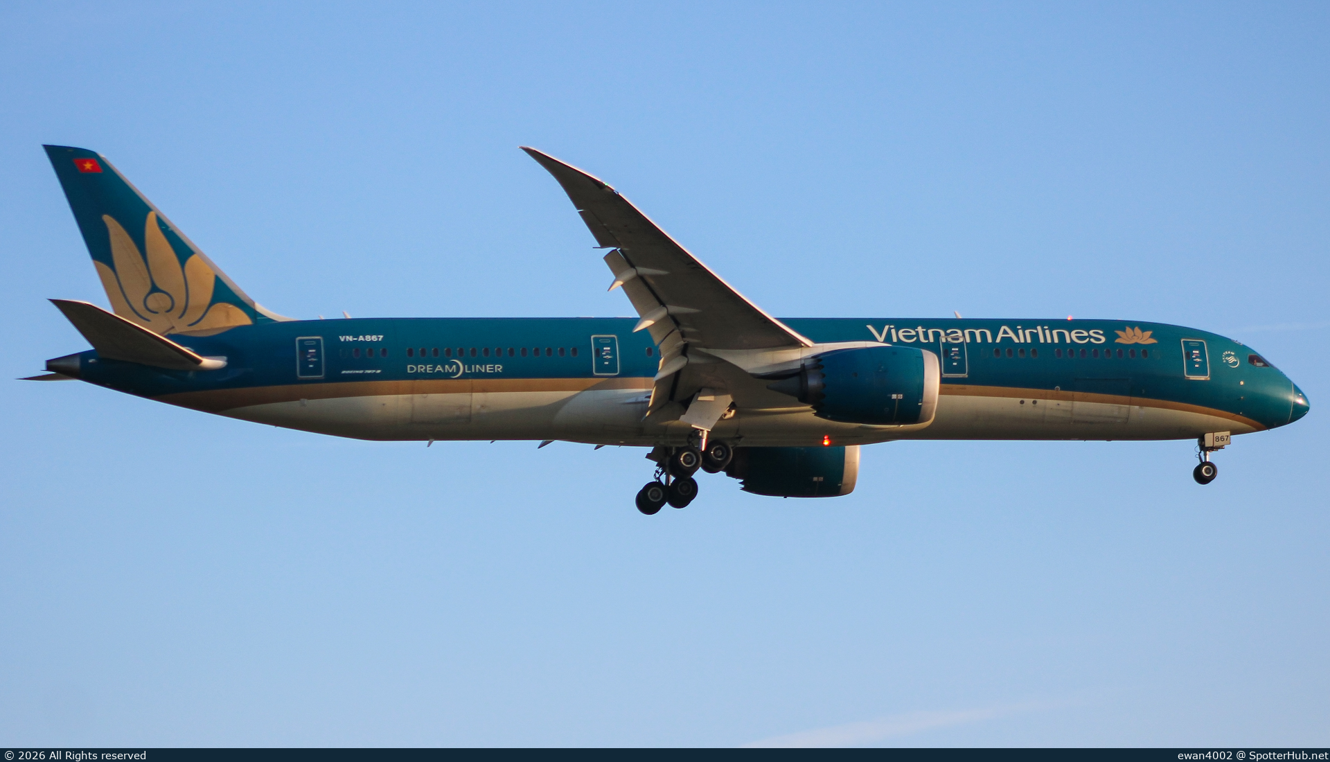 Photo of VN-A867 - Boeing 787-9 Dreamliner operated by Vietnam Airlines