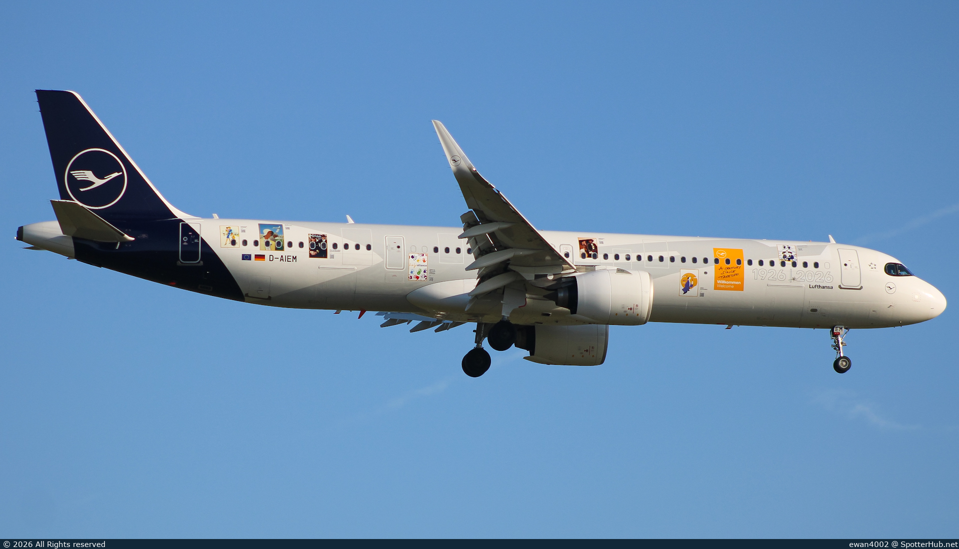 Photo of D-AIEM - Airbus A321-271NX operated by Lufthansa