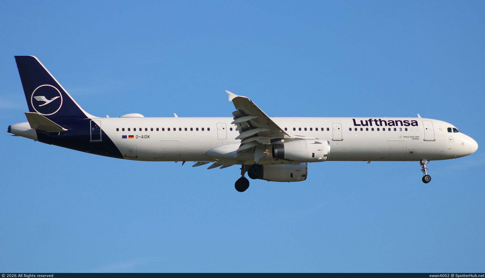 Photo of D-AIDK - Airbus A321-231 operated by Lufthansa