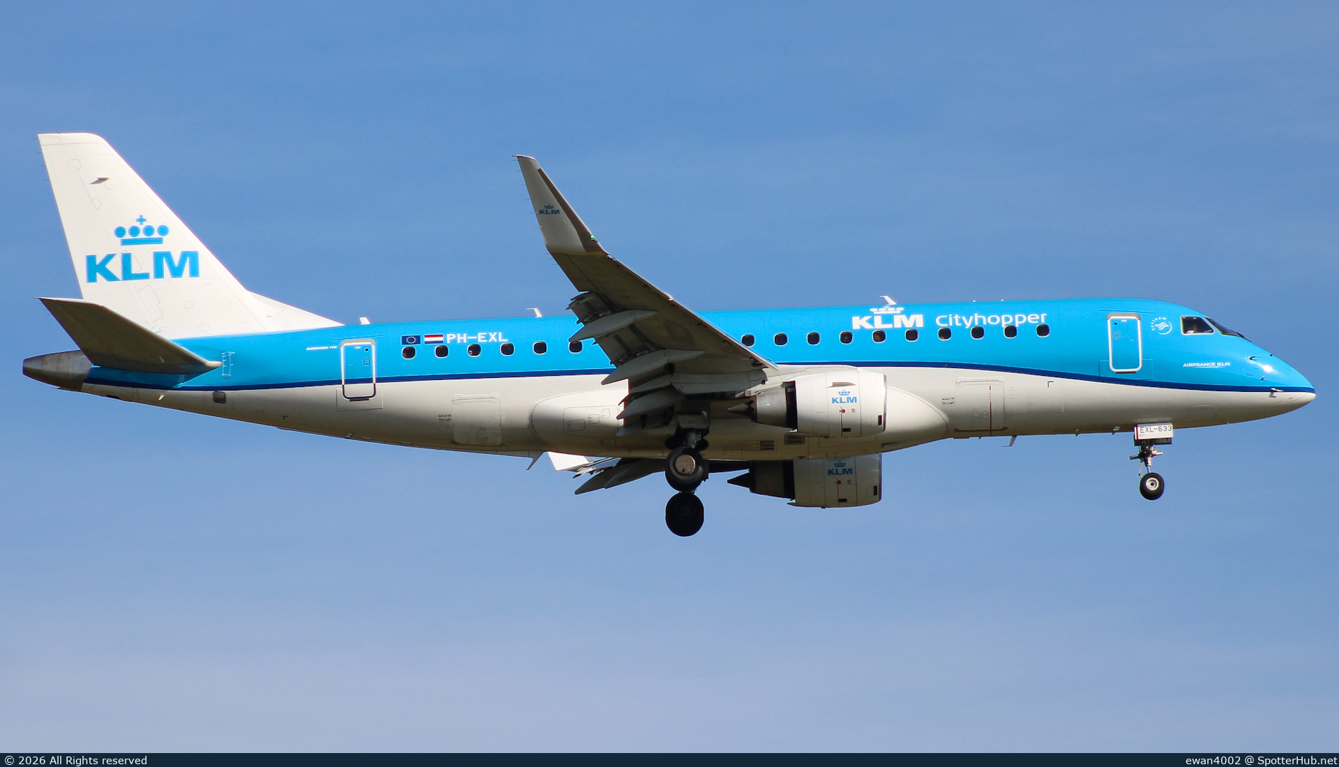 Photo of PH-EXL - Embraer ERJ-175STD operated by KLM Cityhopper