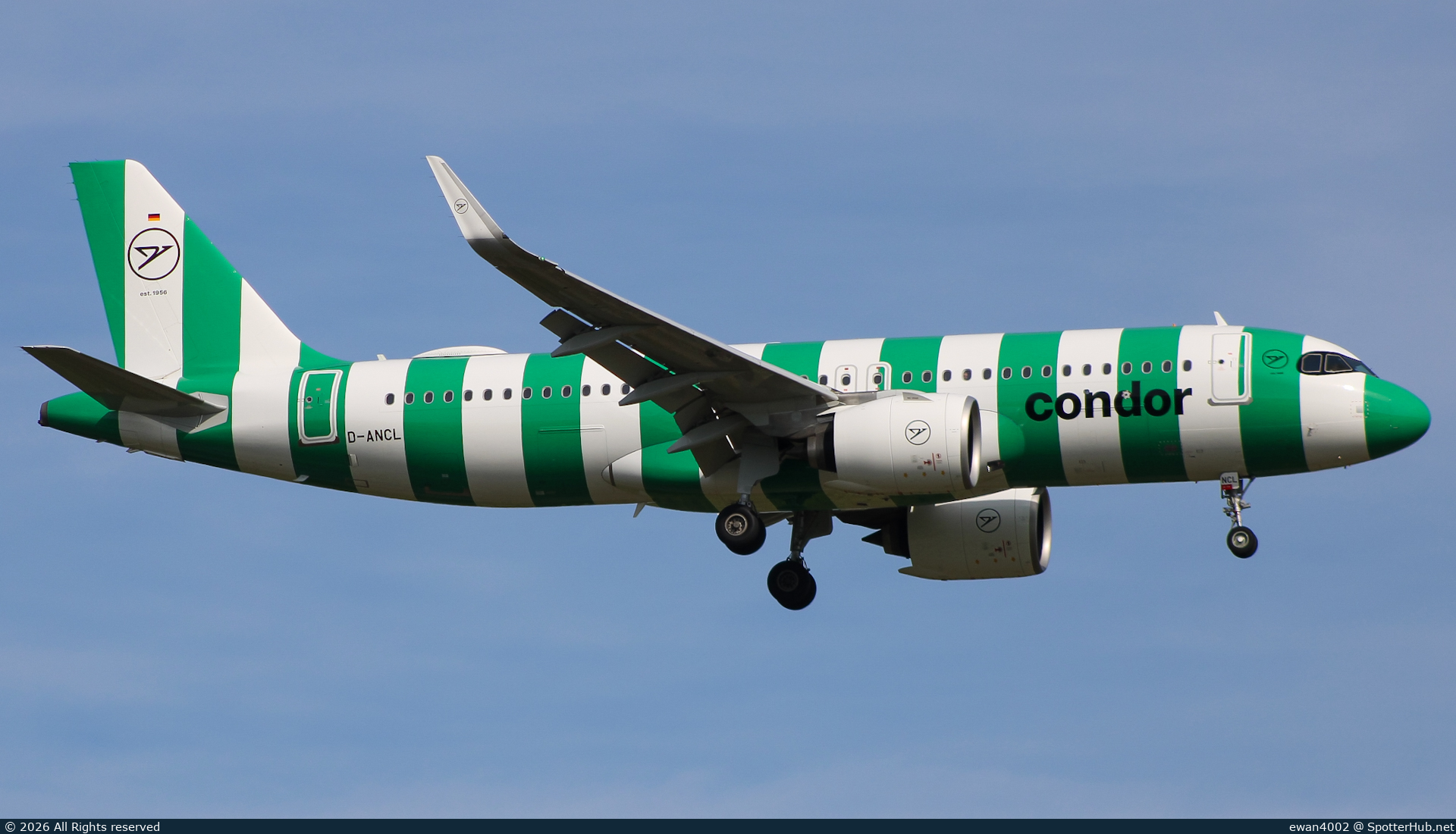 Photo of D-ANCL - Airbus A320-271N operated by Condor
