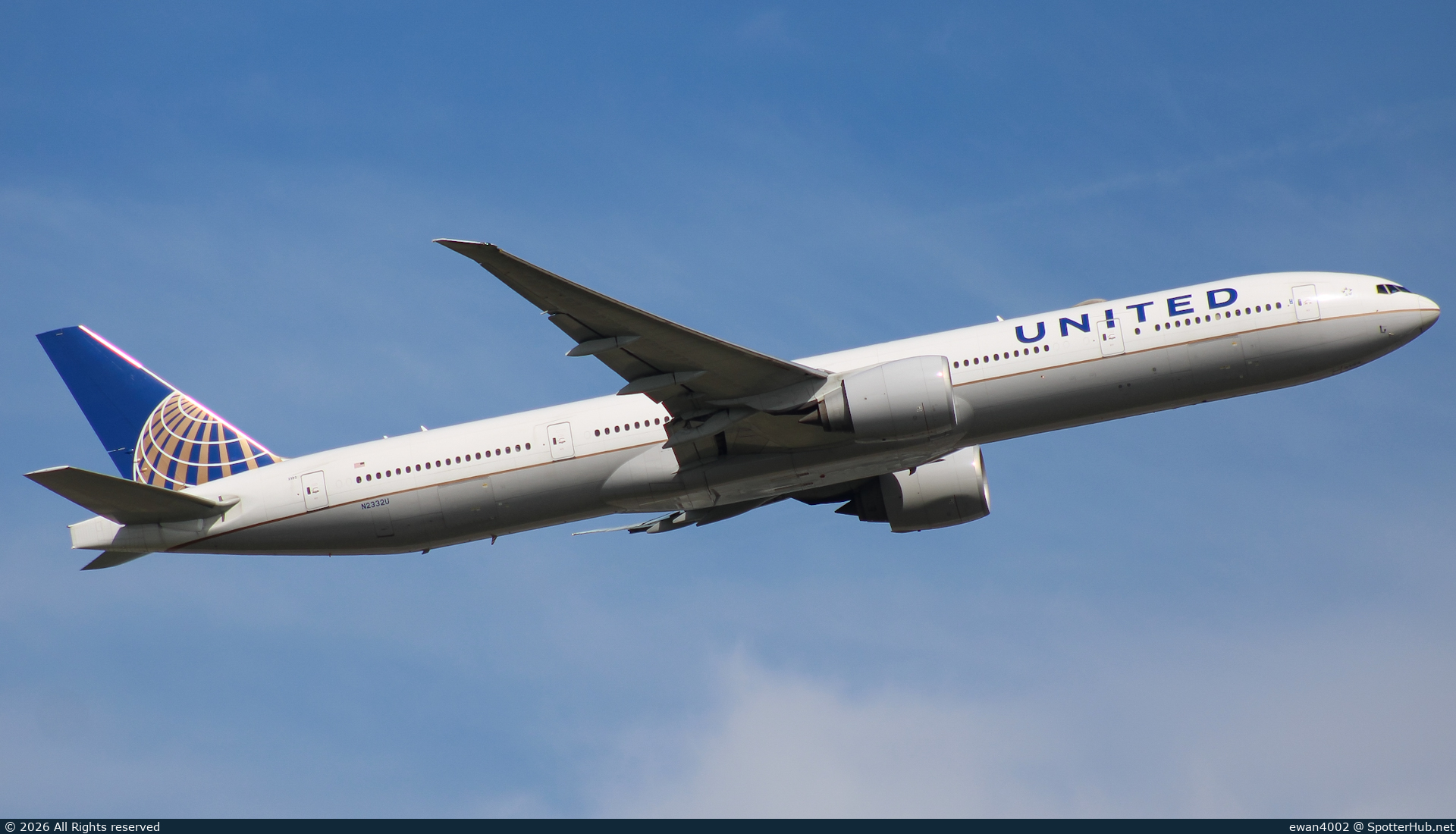 Photo of N2332U - Boeing 777-322(ER) operated by United Airlines