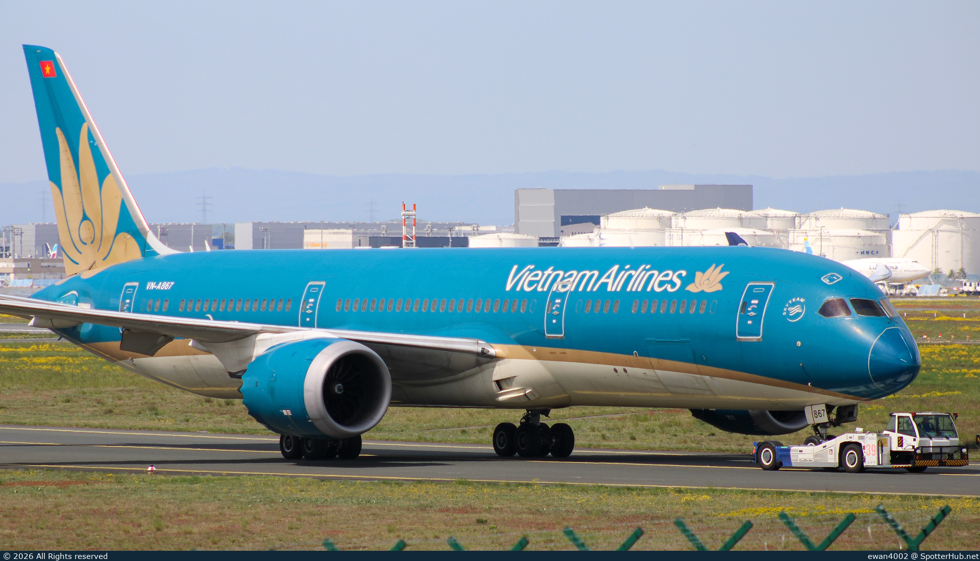 Photo of VN-A867 - Boeing 787-9 Dreamliner operated by Vietnam Airlines