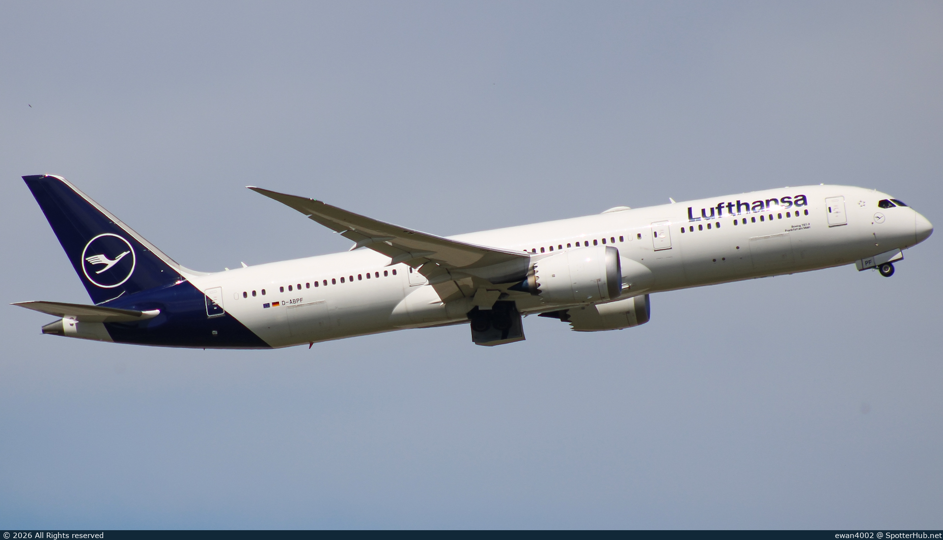 Photo of D-ABPF - Boeing 787-9 Dreamliner operated by Lufthansa