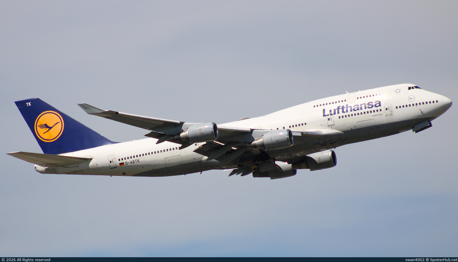 Photo of D-ABTK - Boeing 747-430 operated by Lufthansa