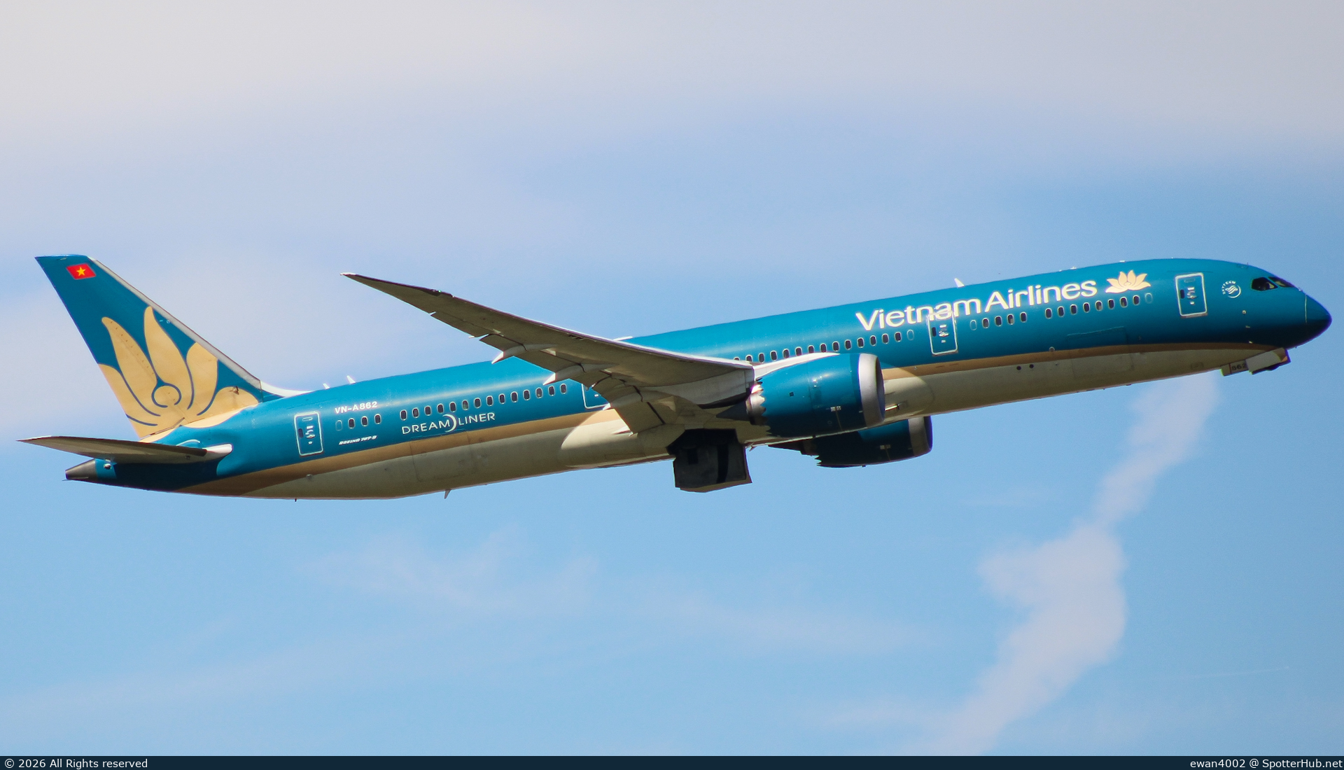 Photo of VN-A862 - Boeing 787-9 Dreamliner operated by Vietnam Airlines