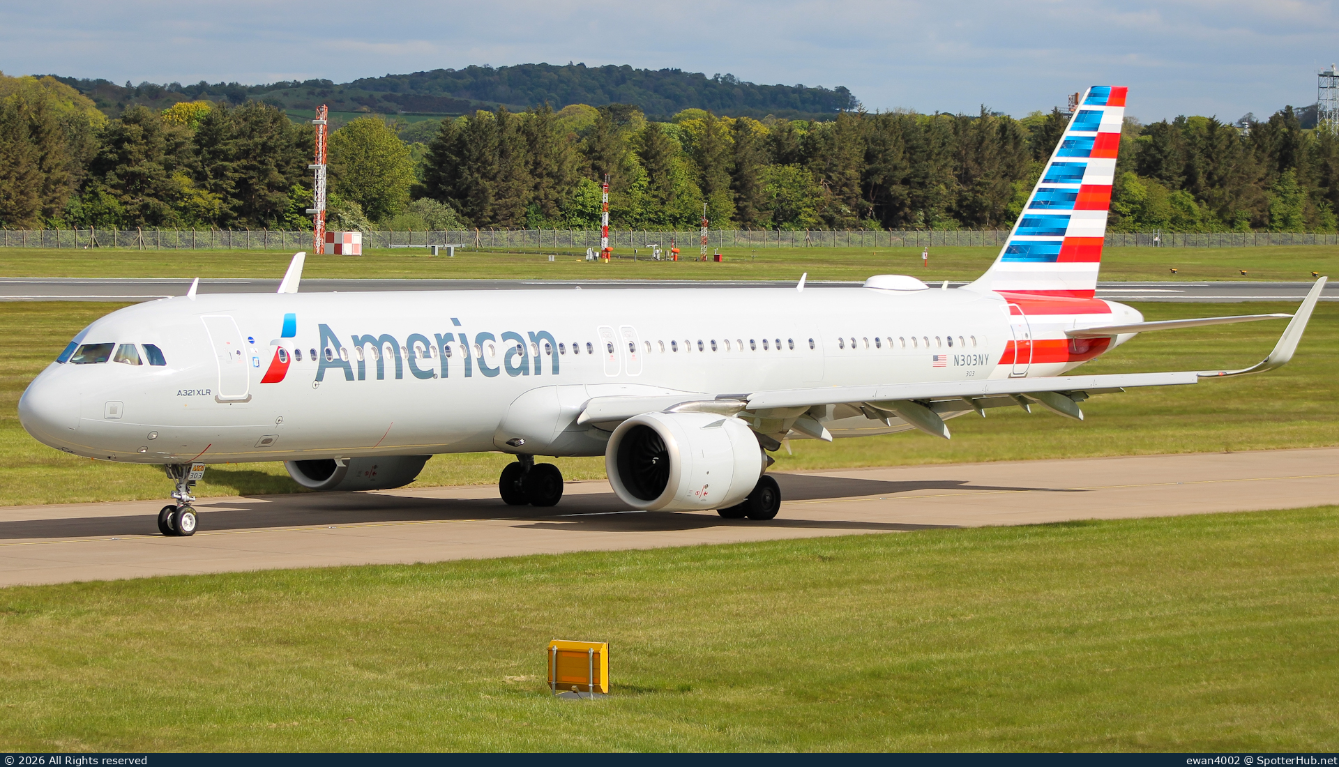 Photo of N303NY - Airbus A321-253NY operated by American Airlines