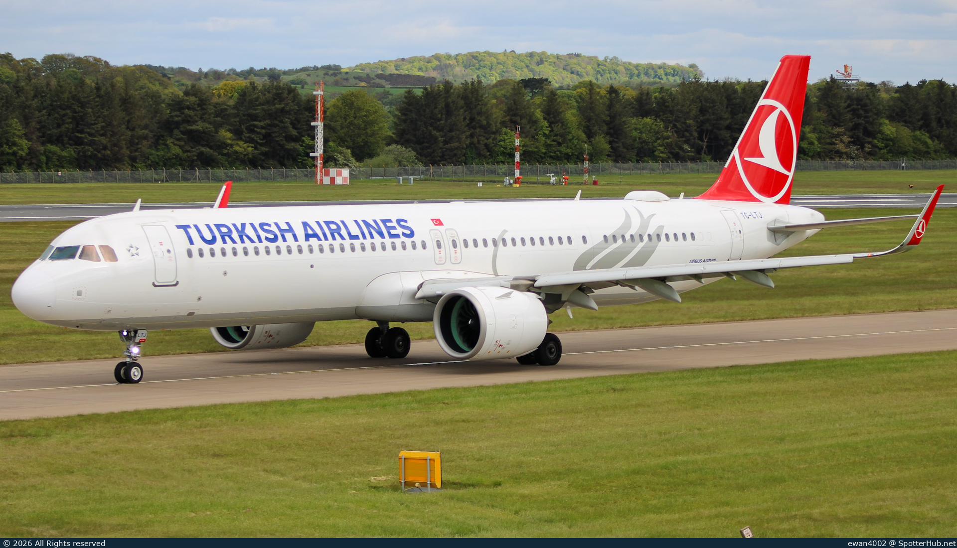 Photo of TC-LTJ - Airbus A321-271NX operated by Turkish Airlines