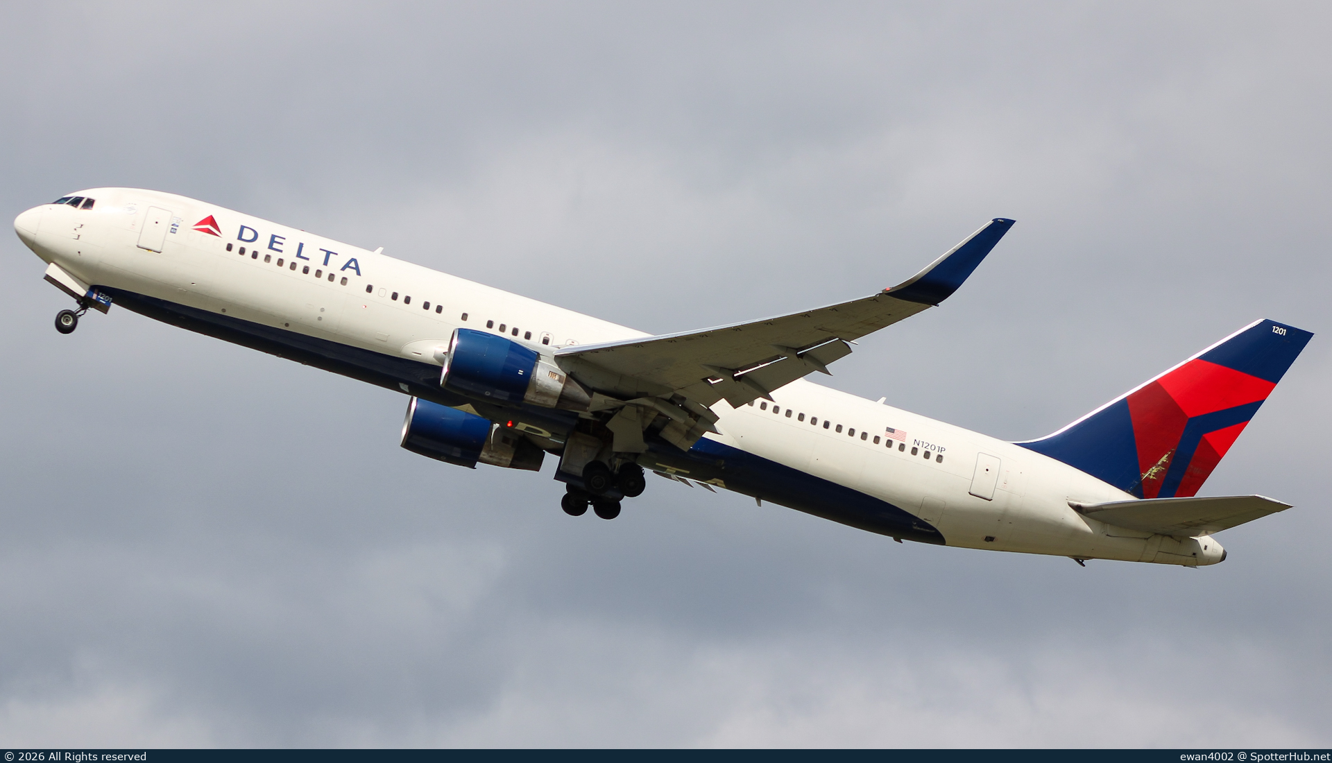 Photo of N1201P - Boeing 767-332(ER) operated by Delta Air Lines