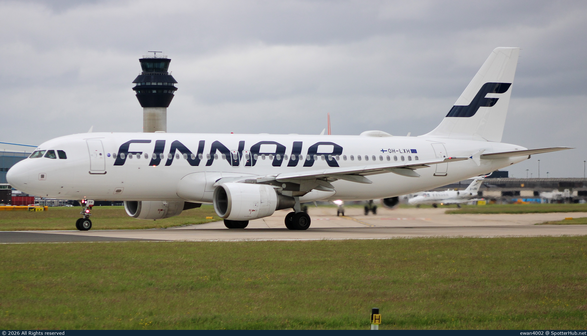 Photo of OH-LXH - Airbus A320-214 operated by Finnair