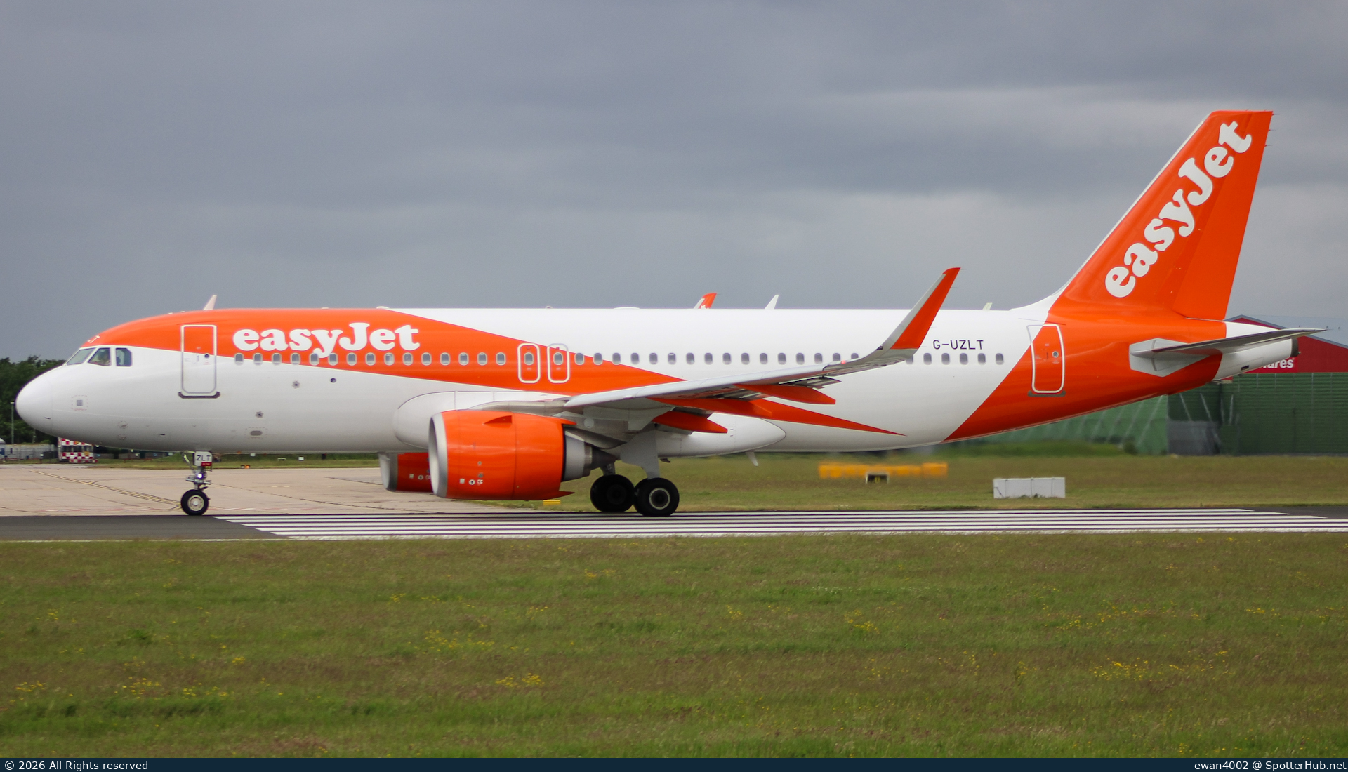 Photo of G-UZLT - Airbus A320-251N operated by easyJet