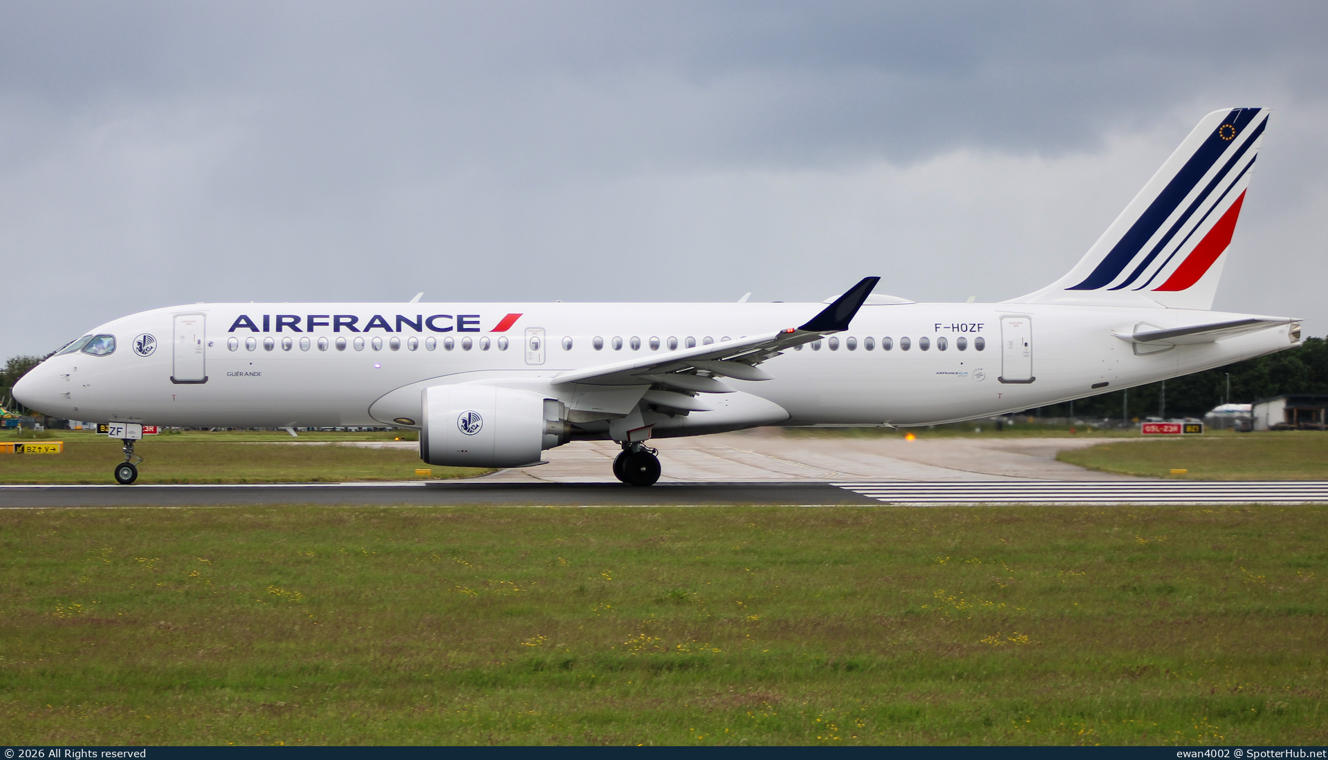 Photo of F-HOZF - Airbus A220-300 operated by Air France
