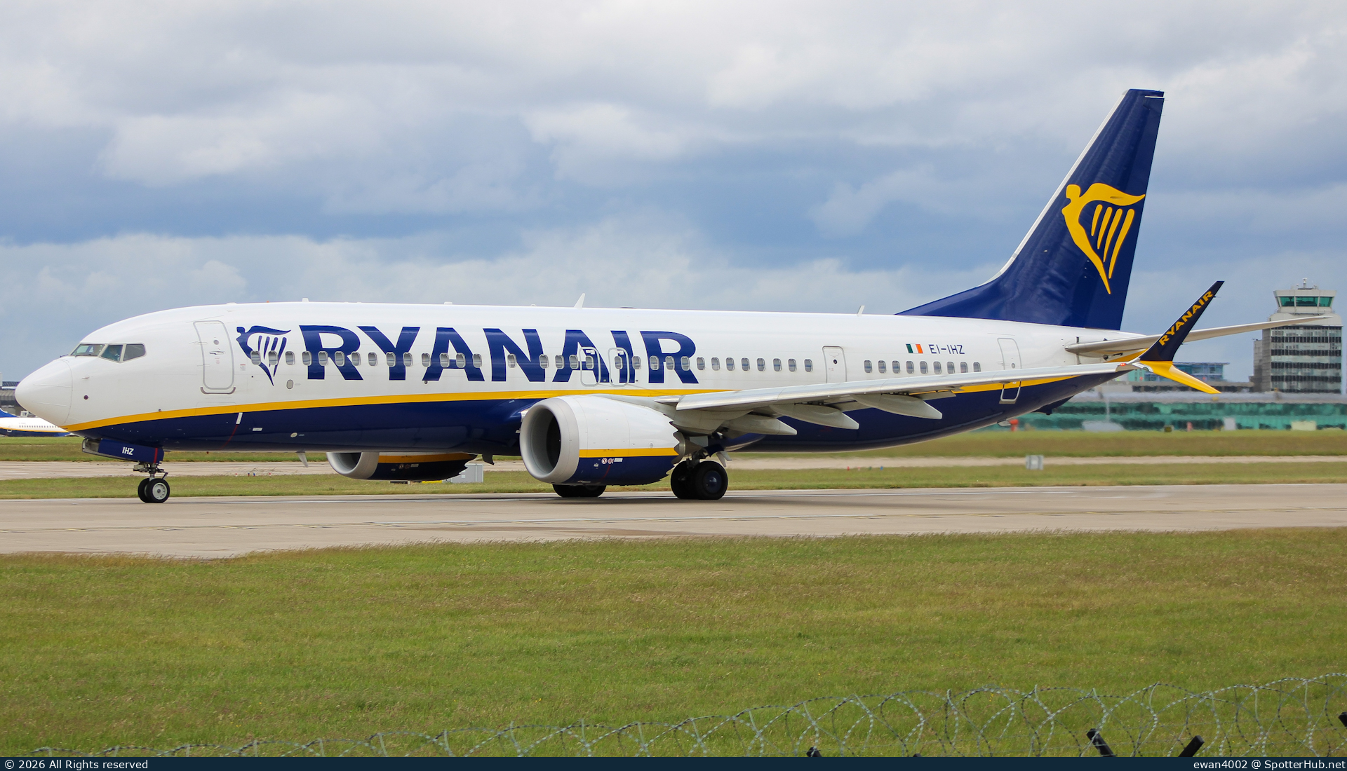 Photo of EI-IHZ - Boeing 737 MAX 8-200 operated by Ryanair