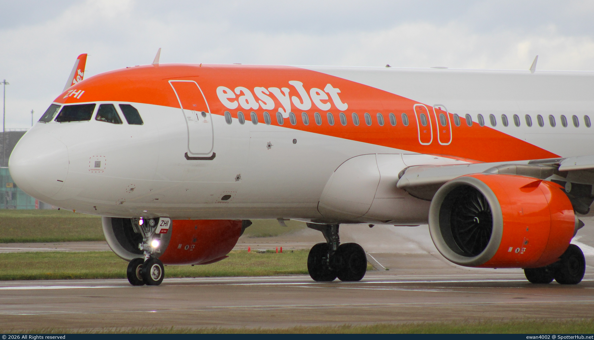 Photo of G-UZHI - Airbus A320-251N operated by easyJet