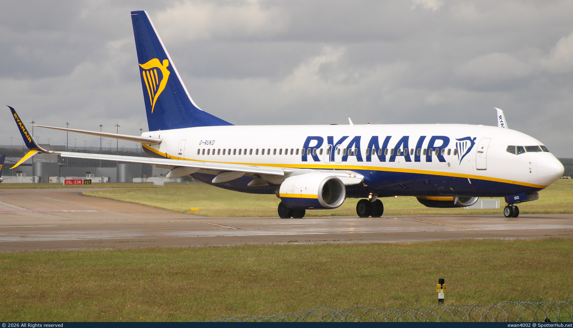 Photo of G-RUKD - Boeing 737-8AS operated by Ryanair UK