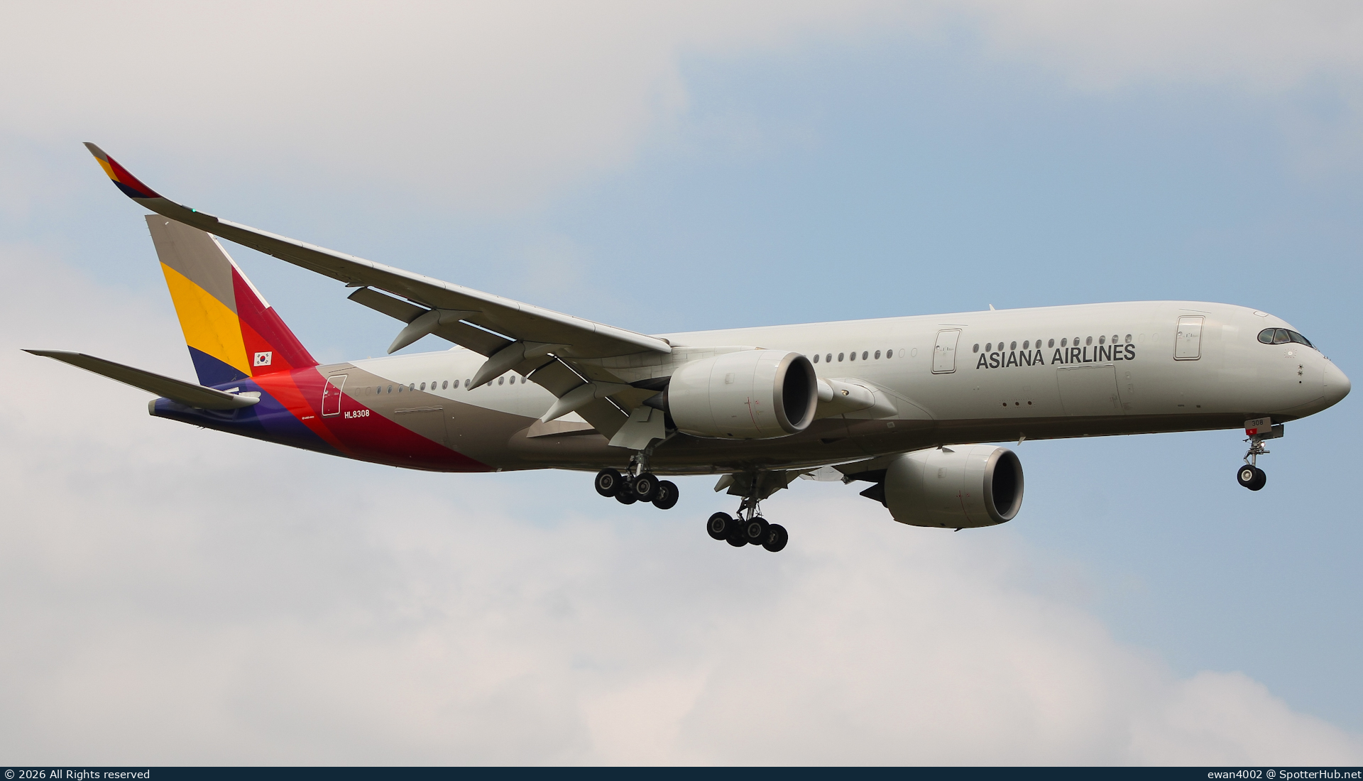 Photo of HL8308 - Airbus A350-941 operated by Asiana Airlines