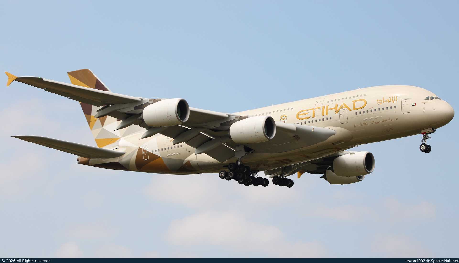 Photo of A6-APD - Airbus A380-861 operated by Etihad Airways