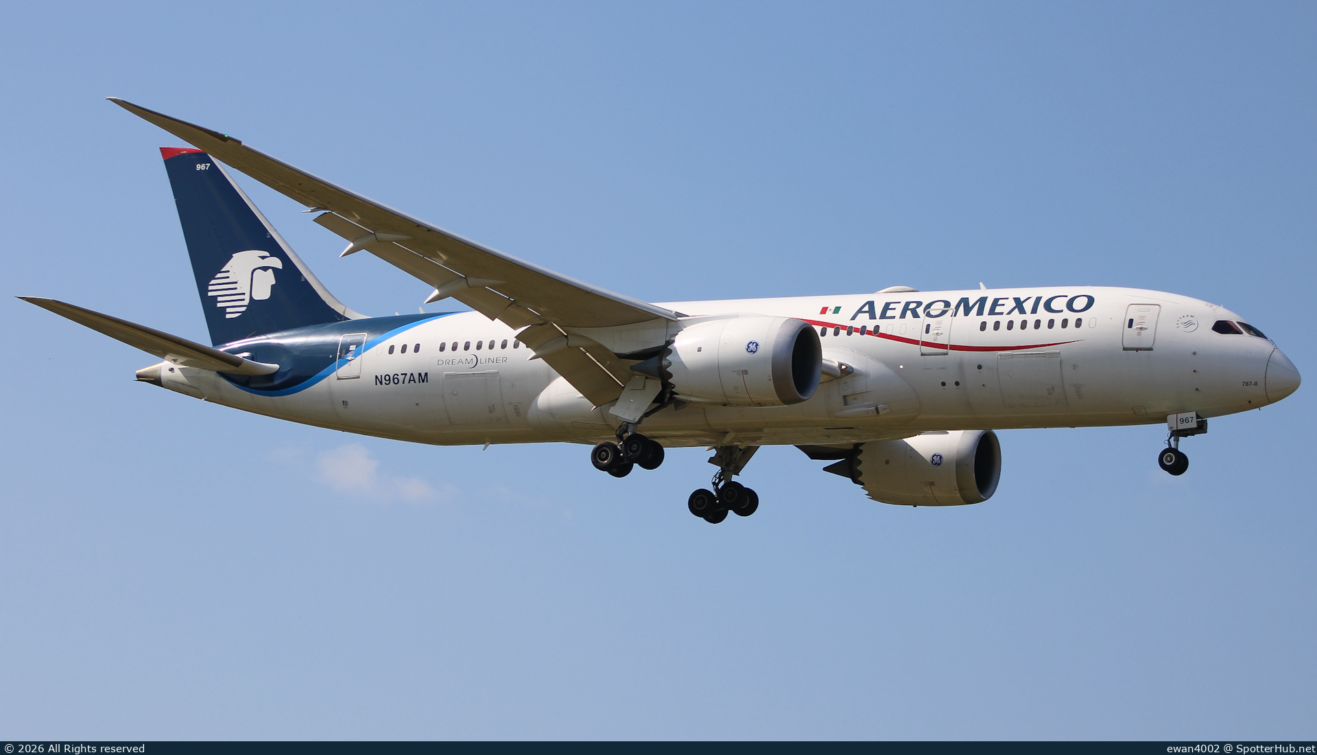 Photo of N967AM - Boeing 787-8 Dreamliner operated by Aeroméxico