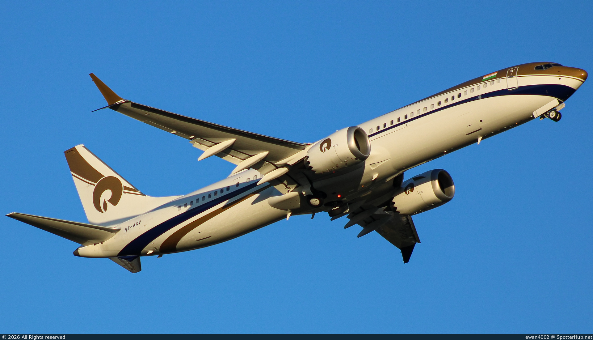 Photo of VT-AKV - Boeing 737 MAX 9(BBJ) operated by Reliance Industries