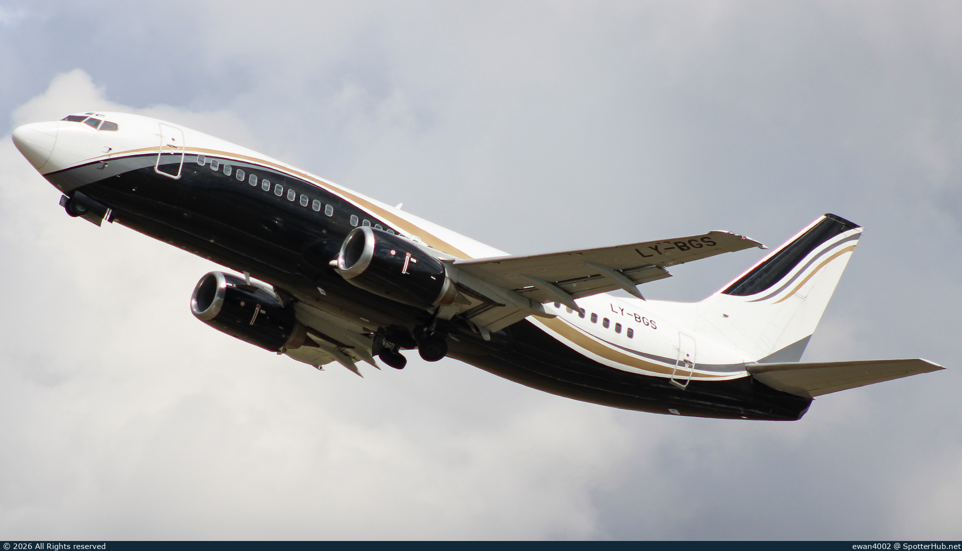 Photo of LY-BGS - Boeing 737-3L9 operated by KlasJet