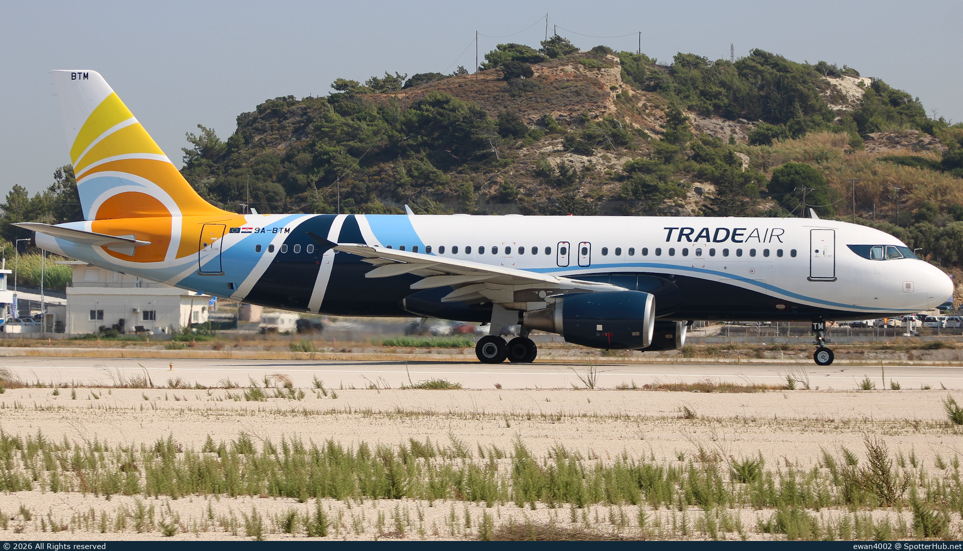 Photo of 9A-BTM - Airbus A320-216 operated by Trade Air