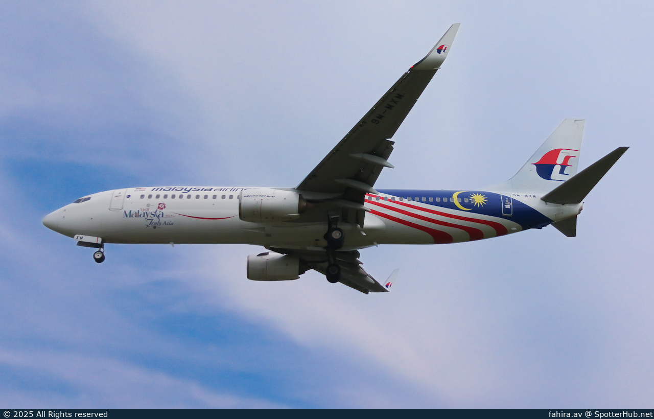 Photo of 9M-MXM - Boeing 737-8H6 operated by Malaysia Airlines