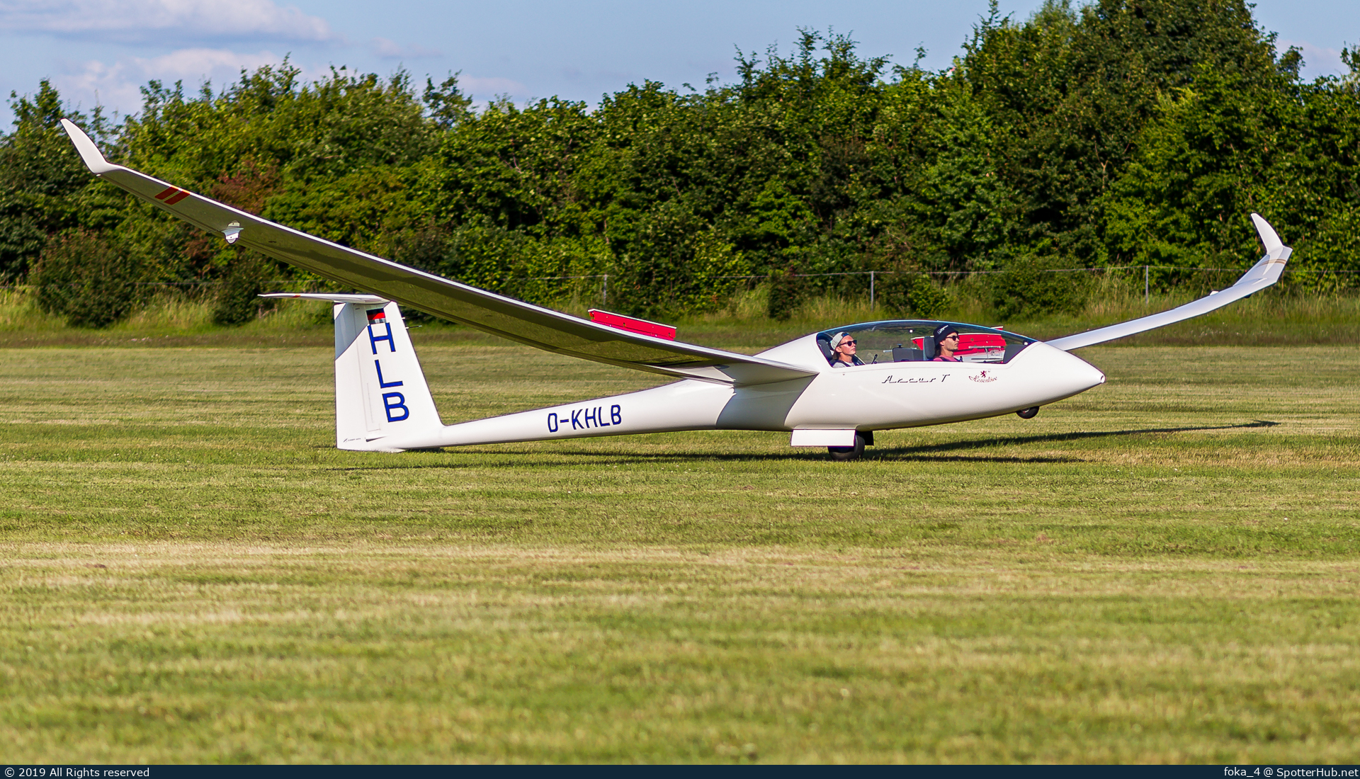 Photo of D-KHLB - Schempp-Hirth Arcus T operated by Private