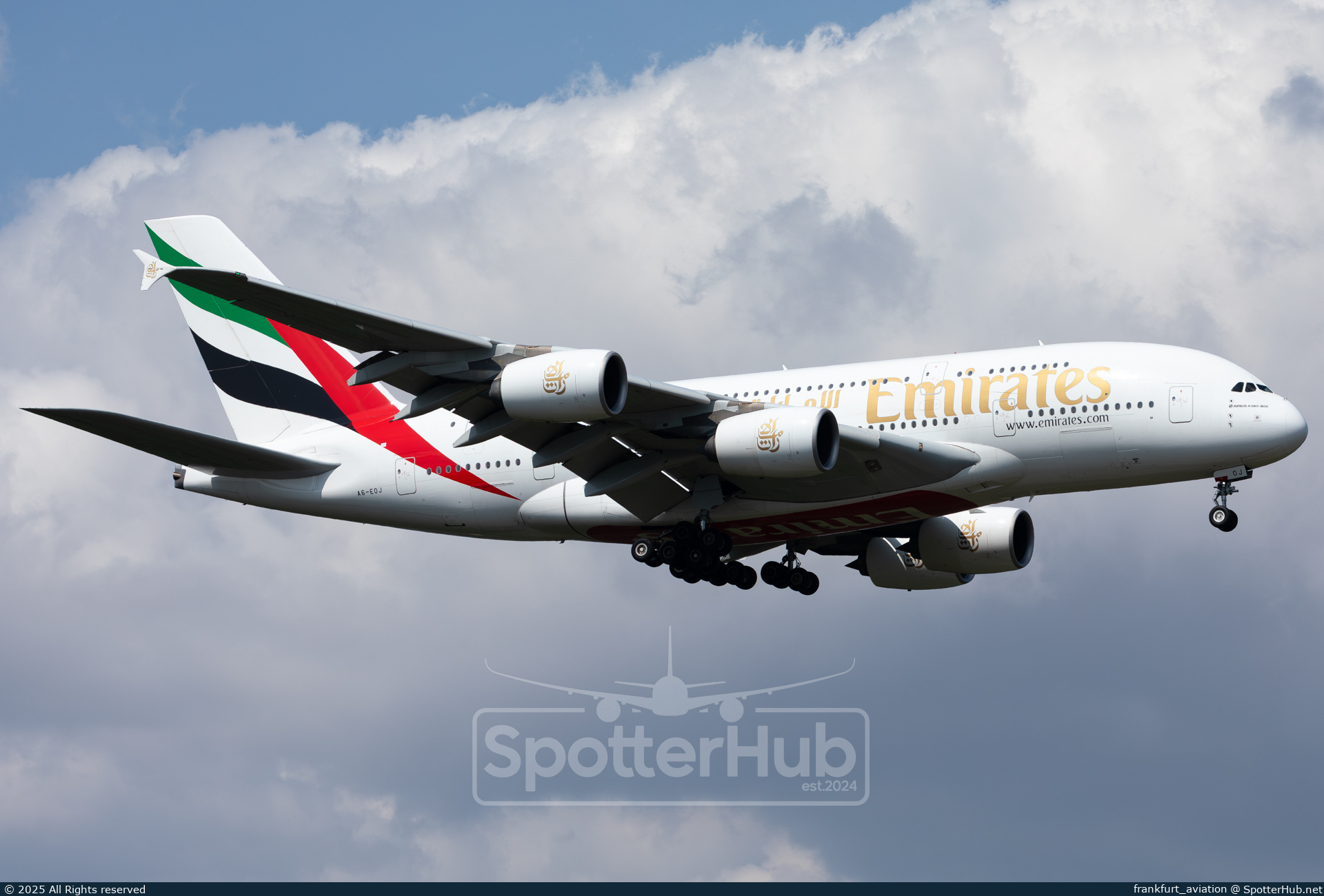 Photo of A6-EOJ - Airbus A380-861 operated by Emirates