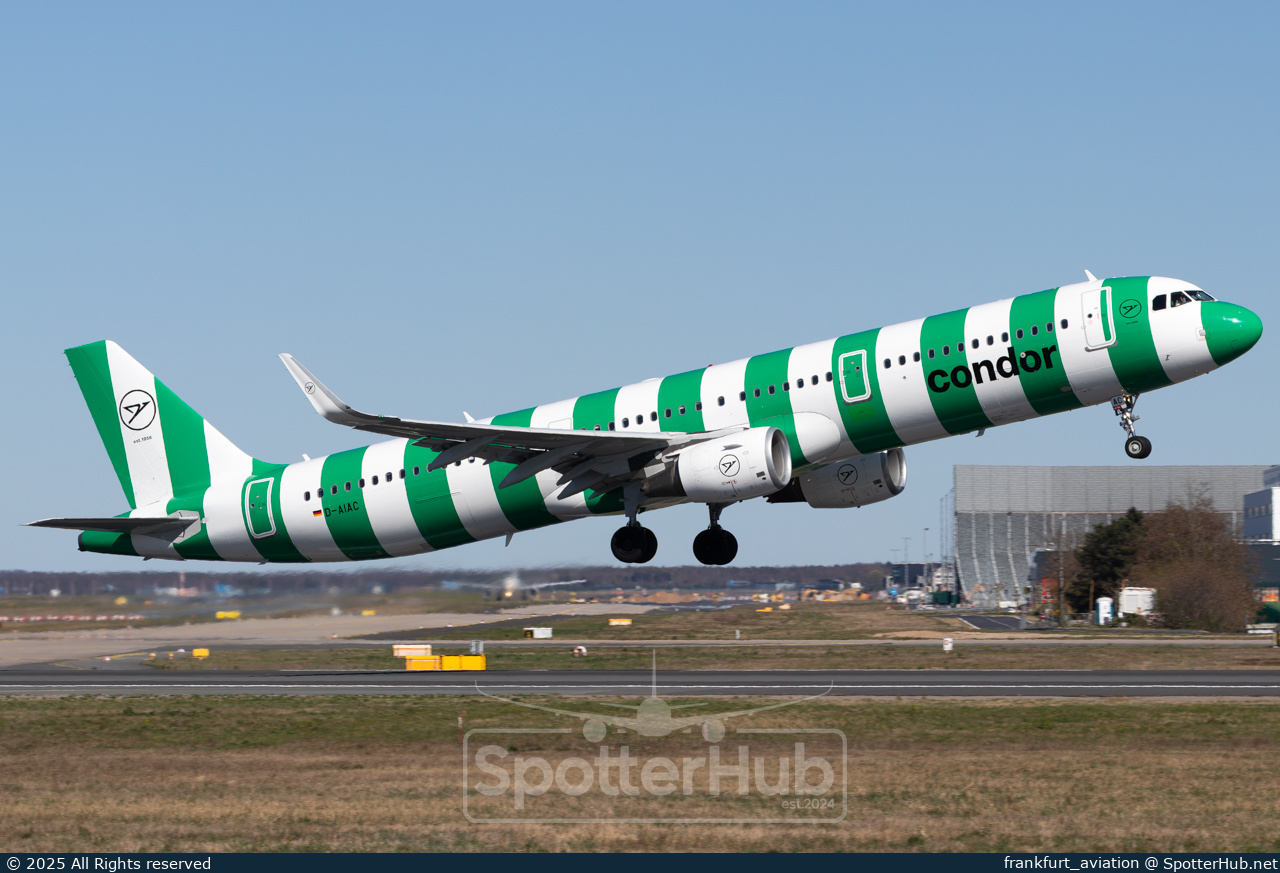 Photo of D-AIAC - Airbus A321-211 operated by Condor