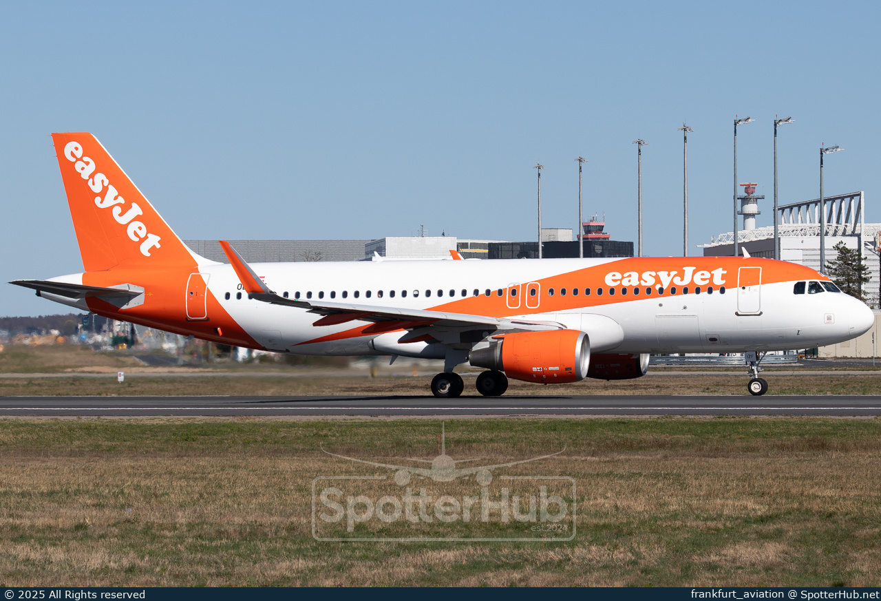 Photo of OE-IZF - Airbus A320-214 operated by easyJet Europe