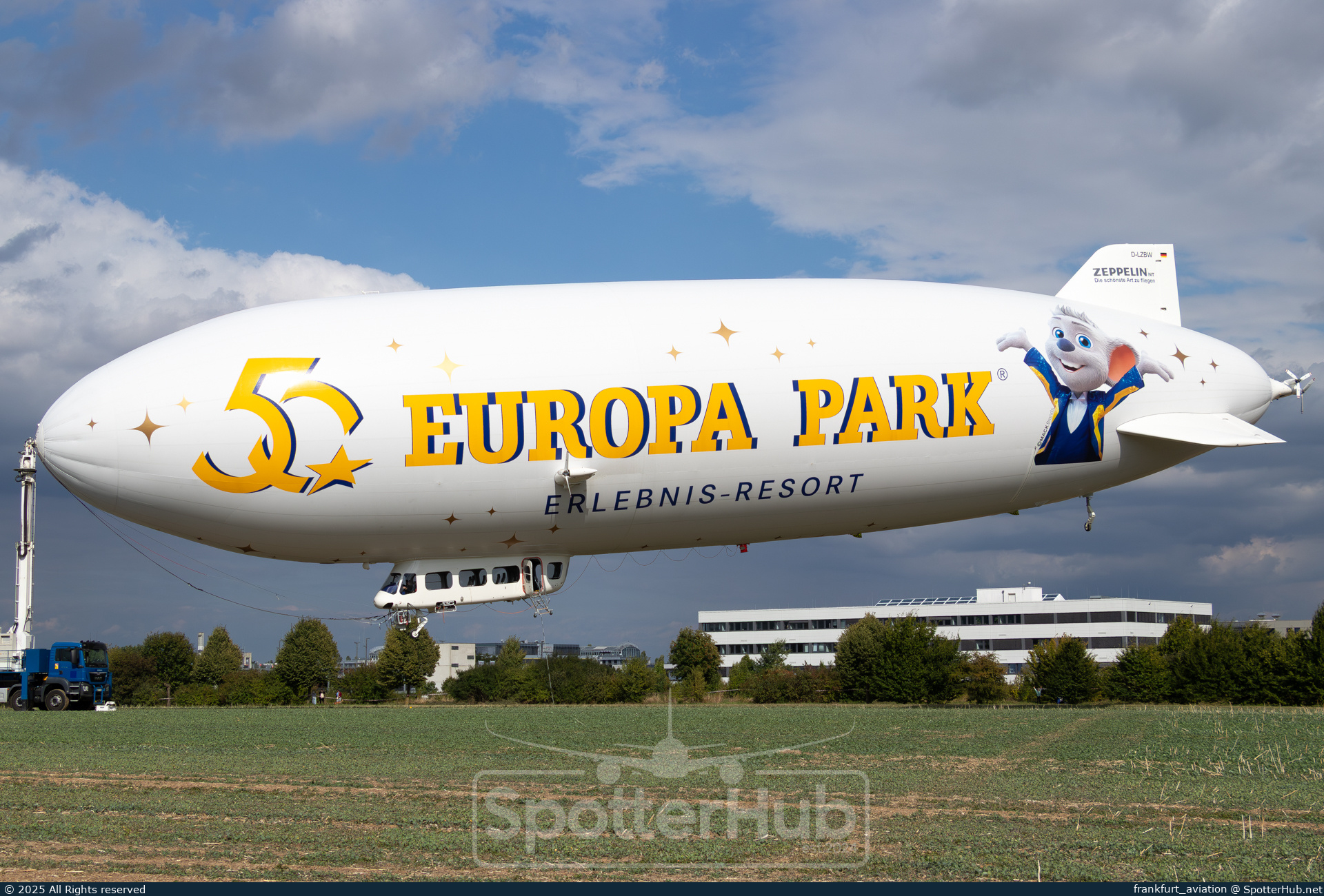 Photo of D-LZBW - Zeppelin NT operated by Deutsche Zeppelin-Reederei